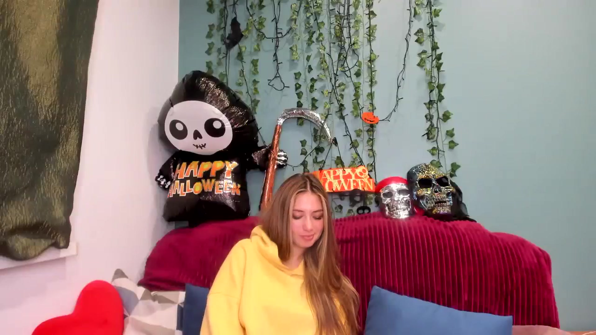 Gallery image thumbnail from Klorisse's myfreecams stream on, 10/26/2023, 17:09 image 19 of 20