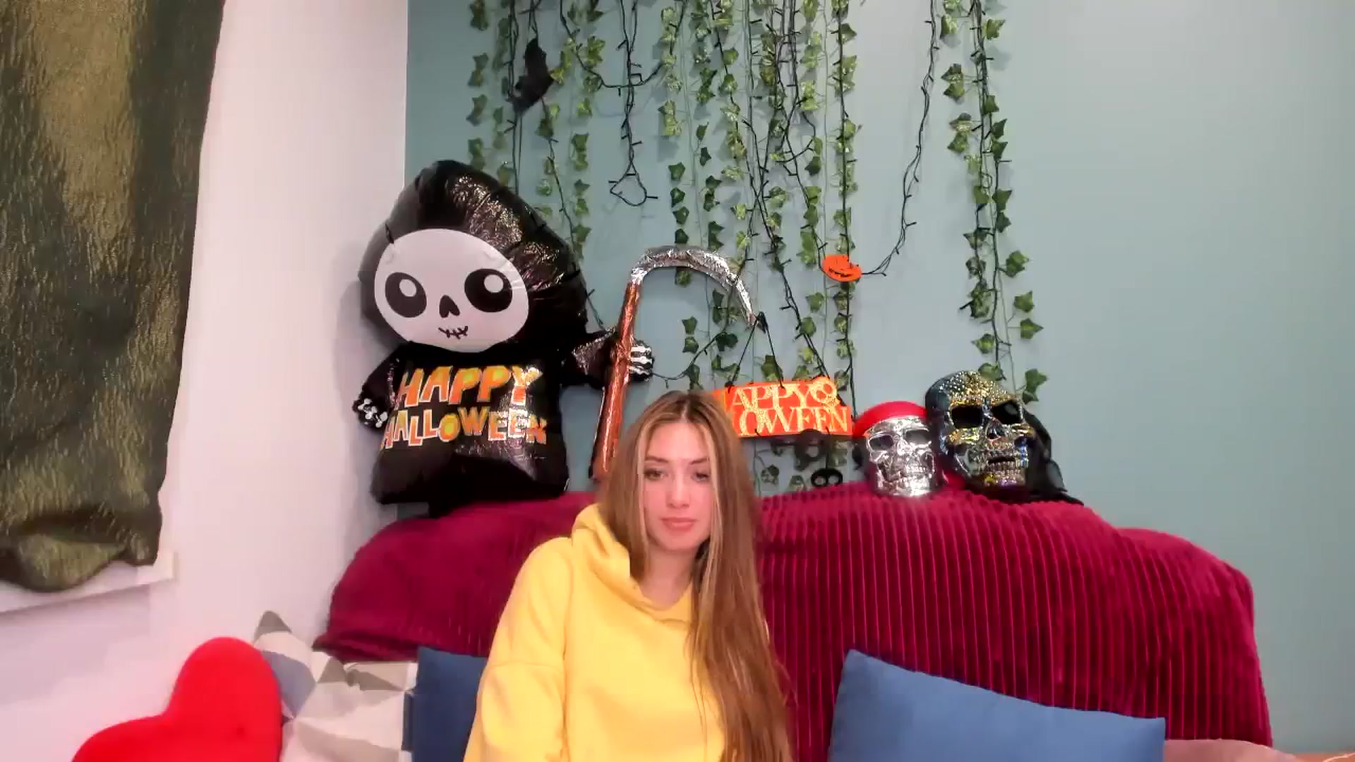 Gallery image thumbnail from Klorisse's myfreecams stream on, 10/26/2023, 17:09 image 11 of 20