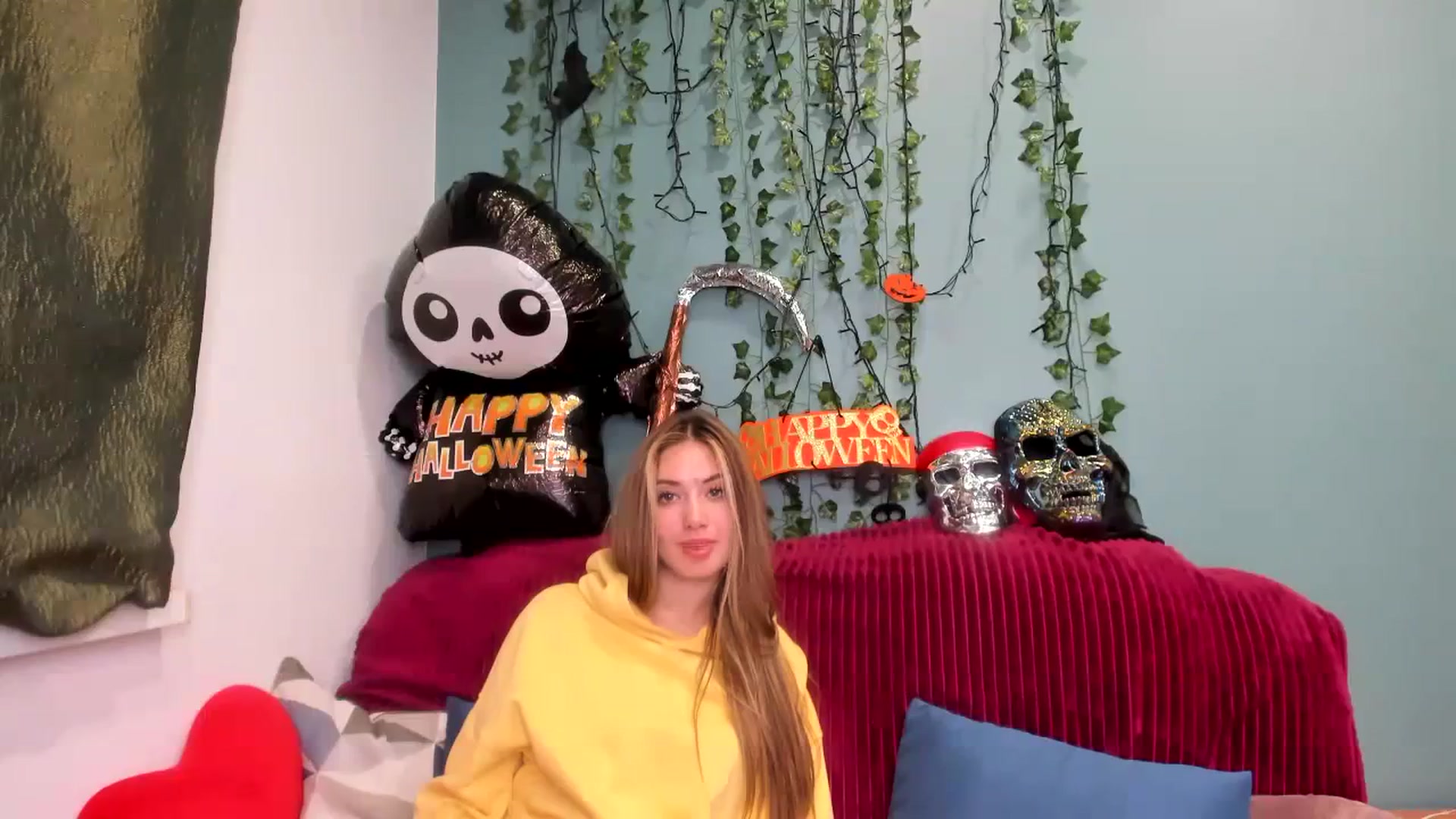 Gallery image thumbnail from Klorisse's myfreecams stream on, 10/26/2023, 17:09 image 2 of 20