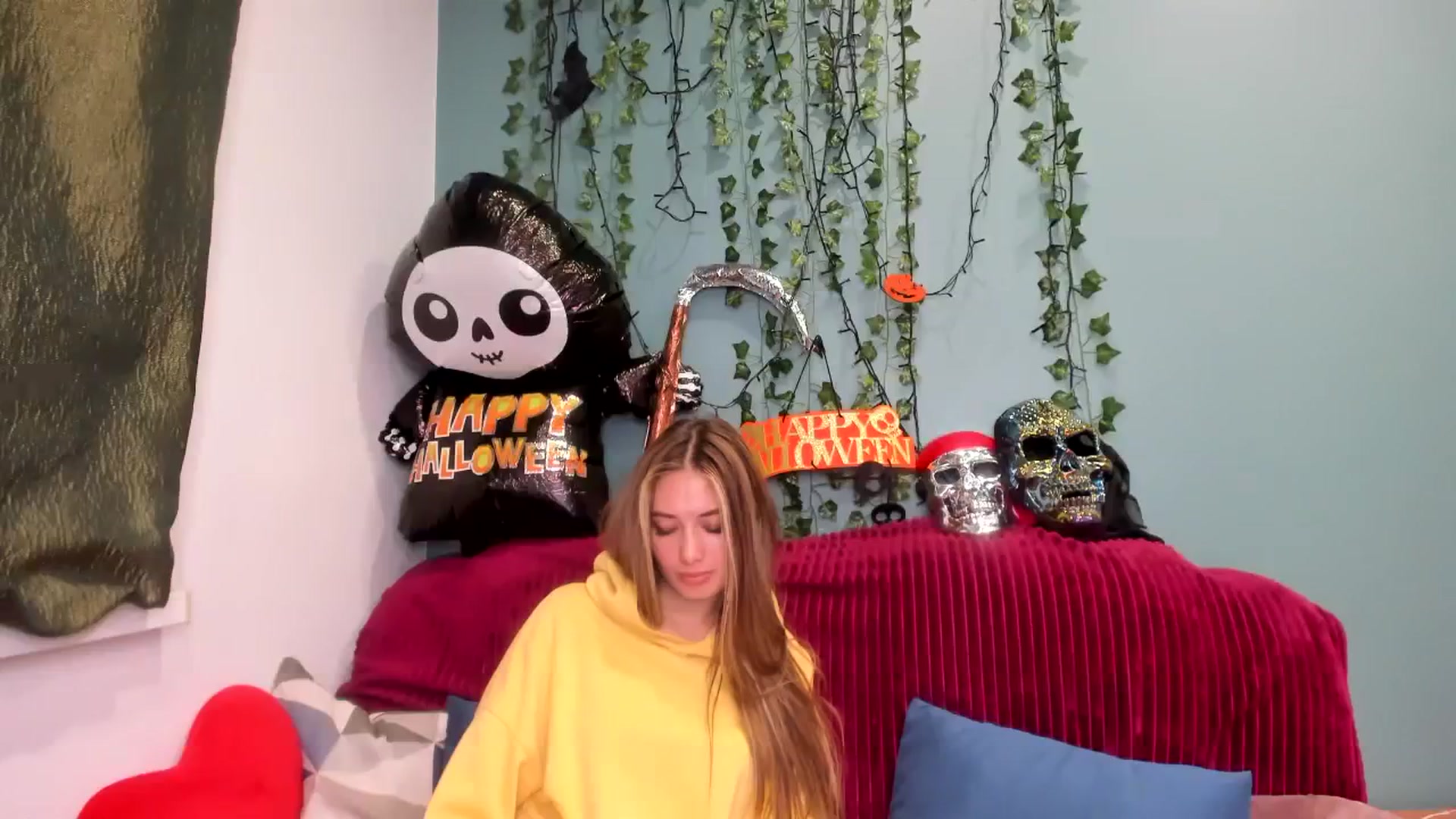 Gallery image thumbnail from Klorisse's myfreecams stream on, 10/26/2023, 17:09 image 6 of 20