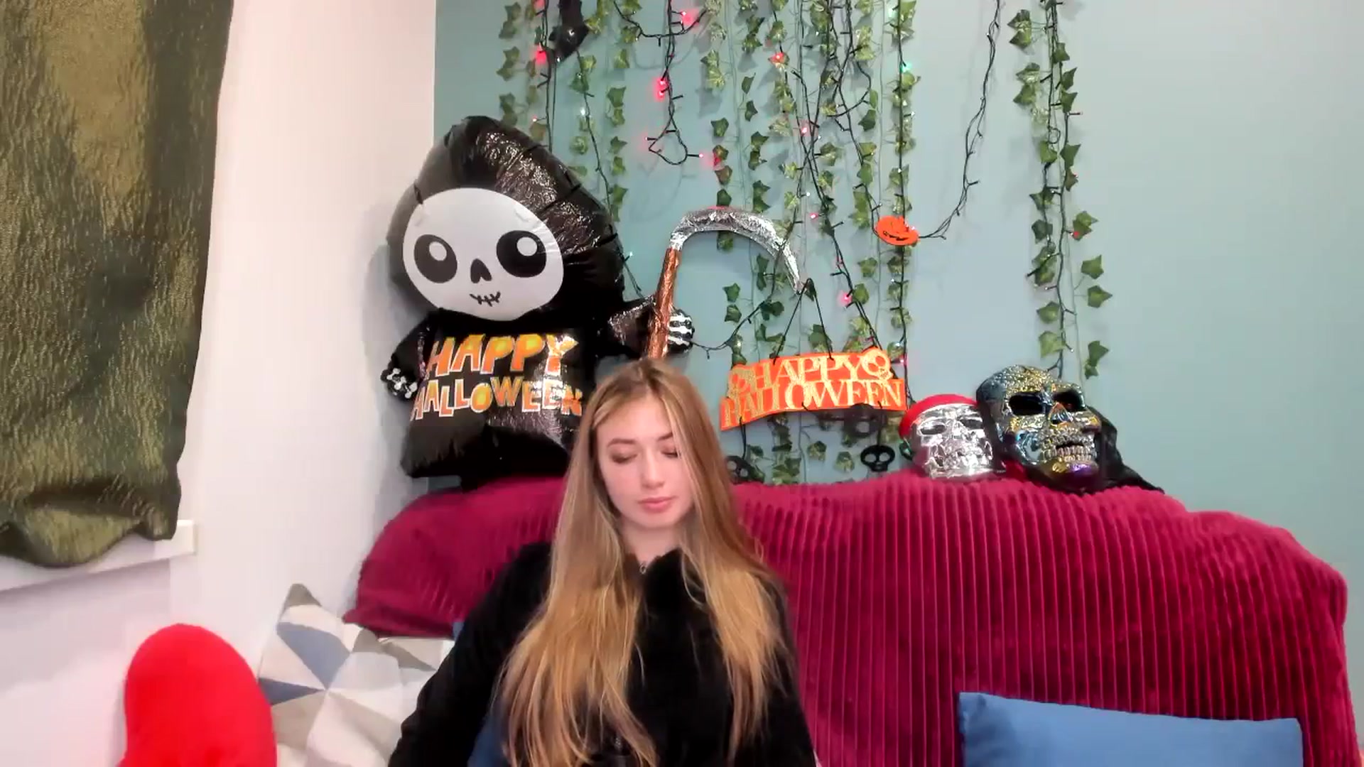 Gallery image thumbnail from Klorisse's myfreecams stream on, 10/27/2023, 13:13 image 6 of 20