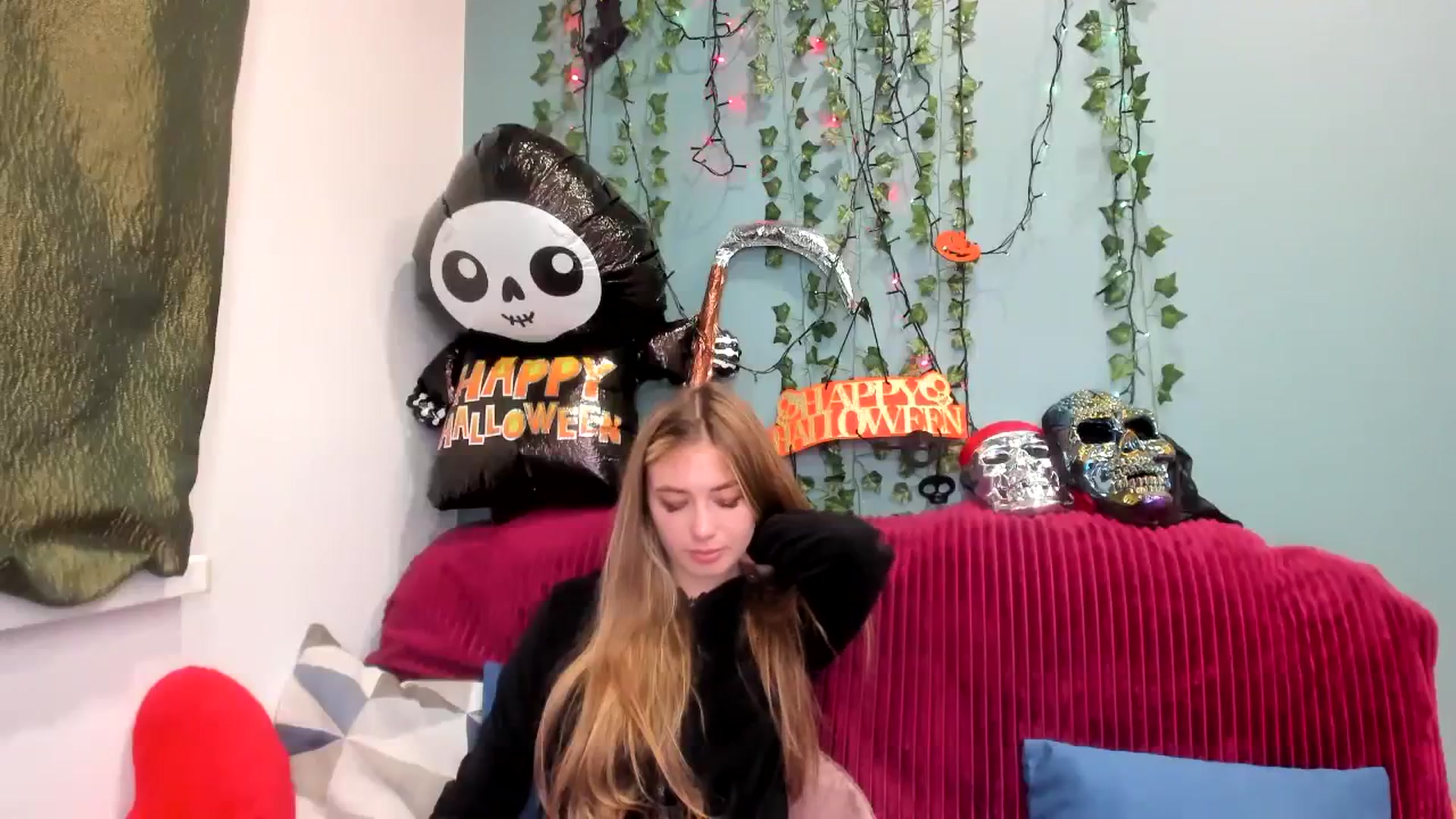 Gallery image thumbnail from Klorisse's myfreecams stream on, 10/27/2023, 13:13 image 4 of 20