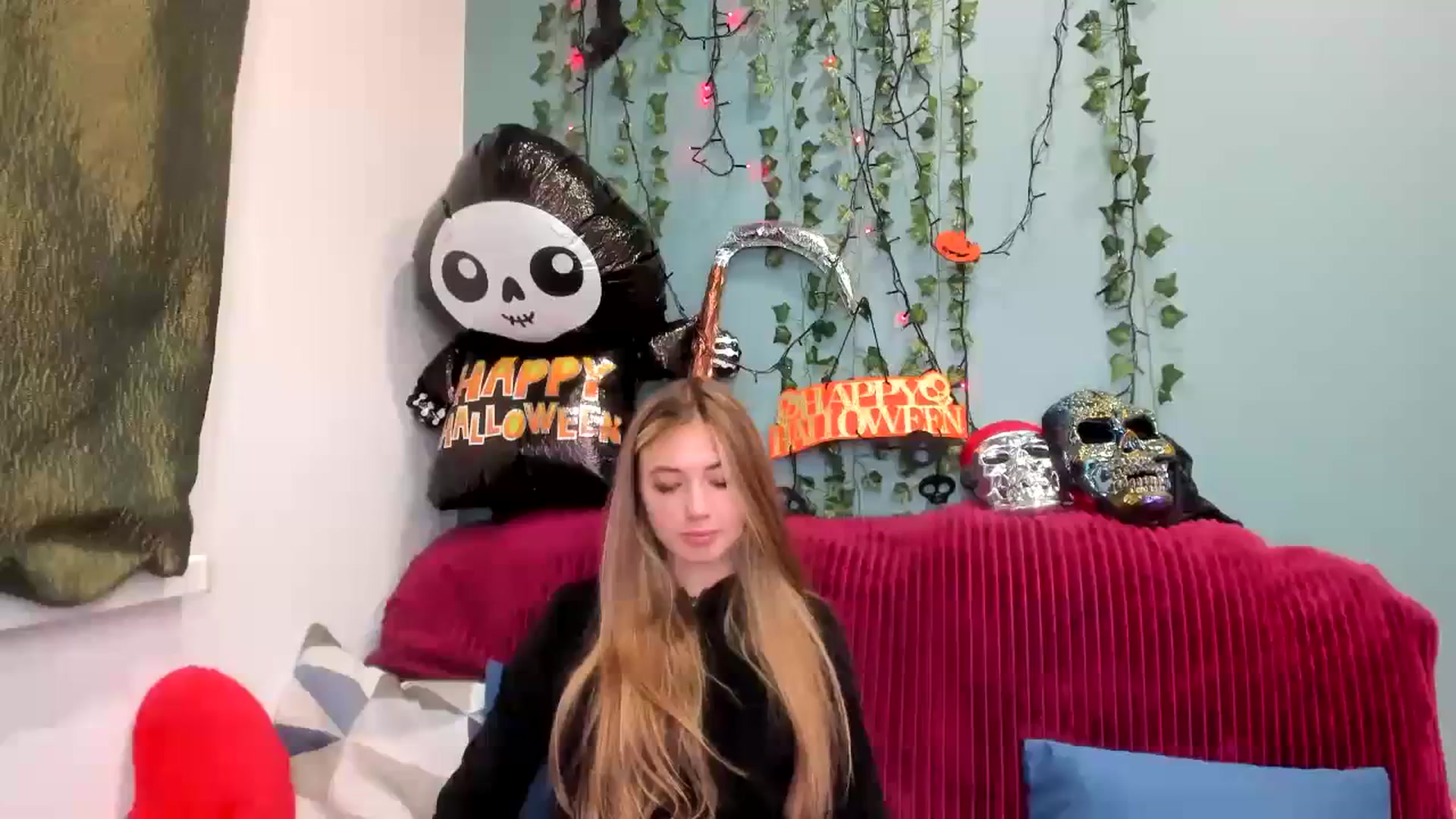 Gallery image thumbnail from Klorisse's myfreecams stream on, 10/27/2023, 13:13 image 1 of 20