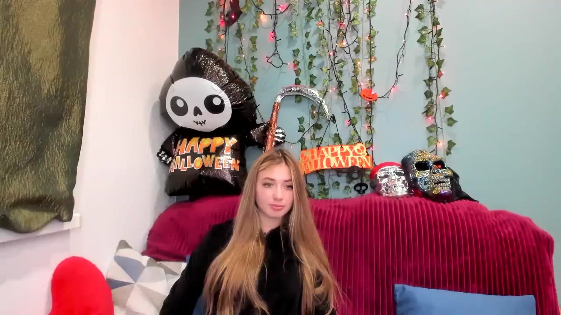 Gallery image thumbnail from Klorisse's myfreecams stream on, 10/27/2023, 13:13 image 8 of 20