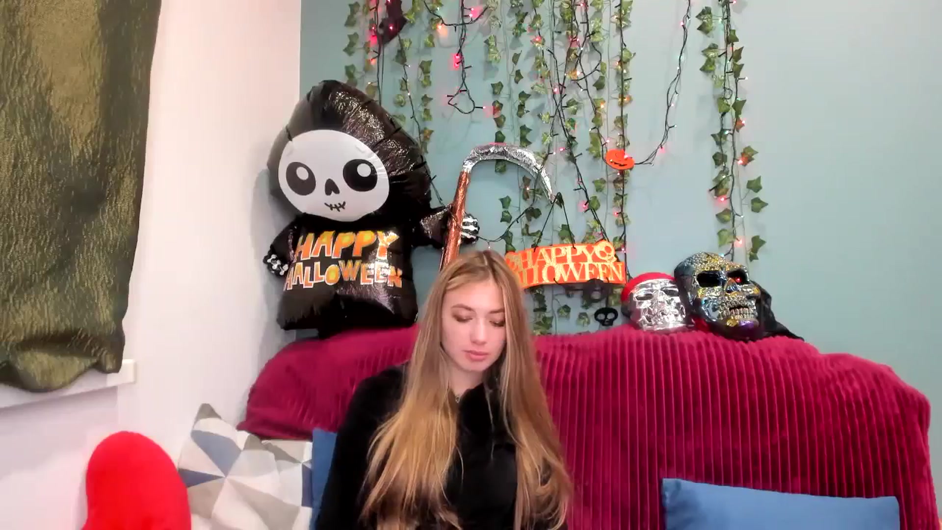 Gallery image thumbnail from Klorisse's myfreecams stream on, 10/27/2023, 13:13 image 7 of 20