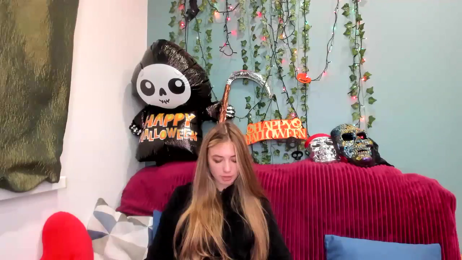 Gallery image thumbnail from Klorisse's myfreecams stream on, 10/27/2023, 13:13 image 2 of 20