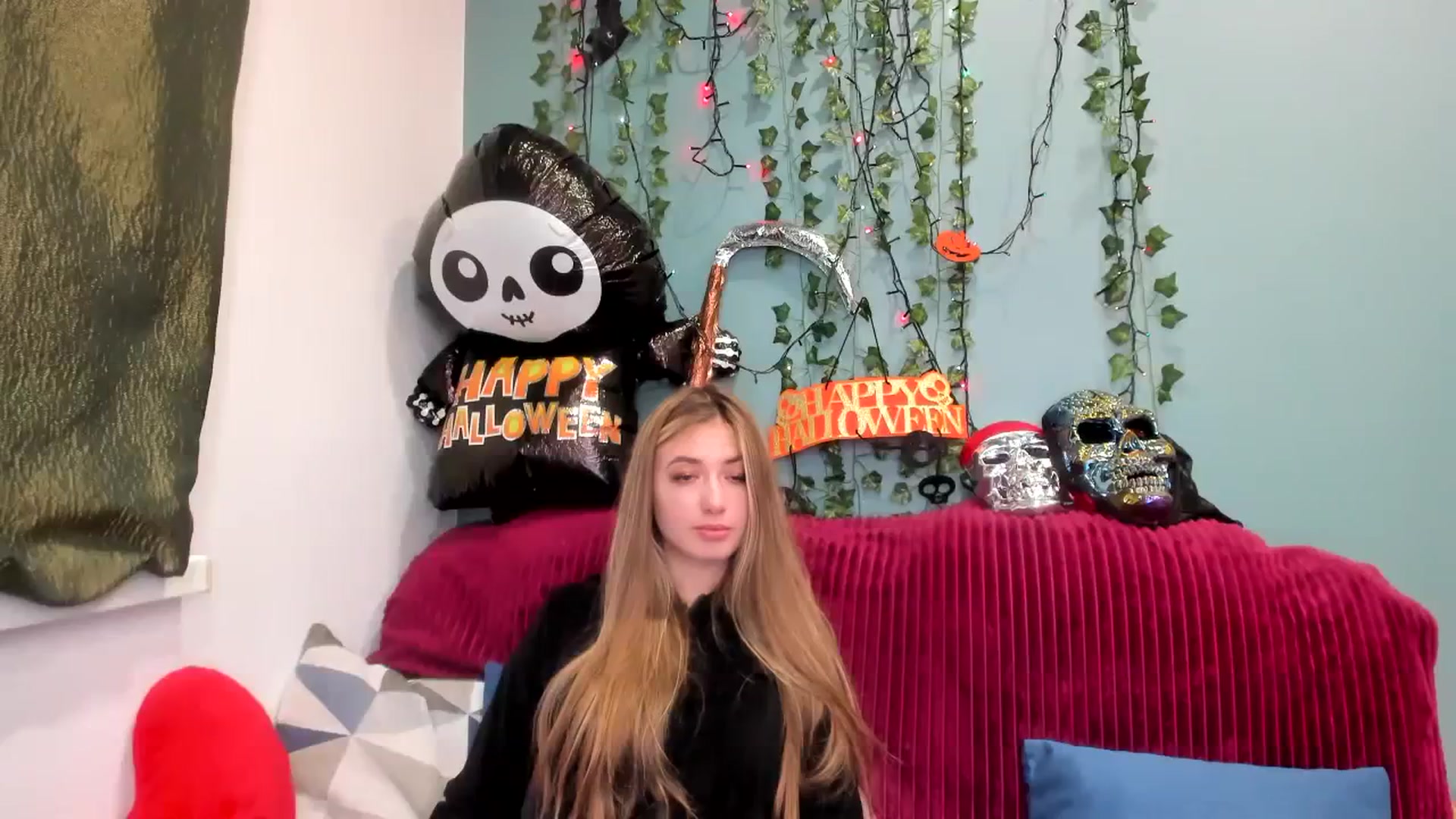 Gallery image thumbnail from Klorisse's myfreecams stream on, 10/27/2023, 13:13 image 11 of 20