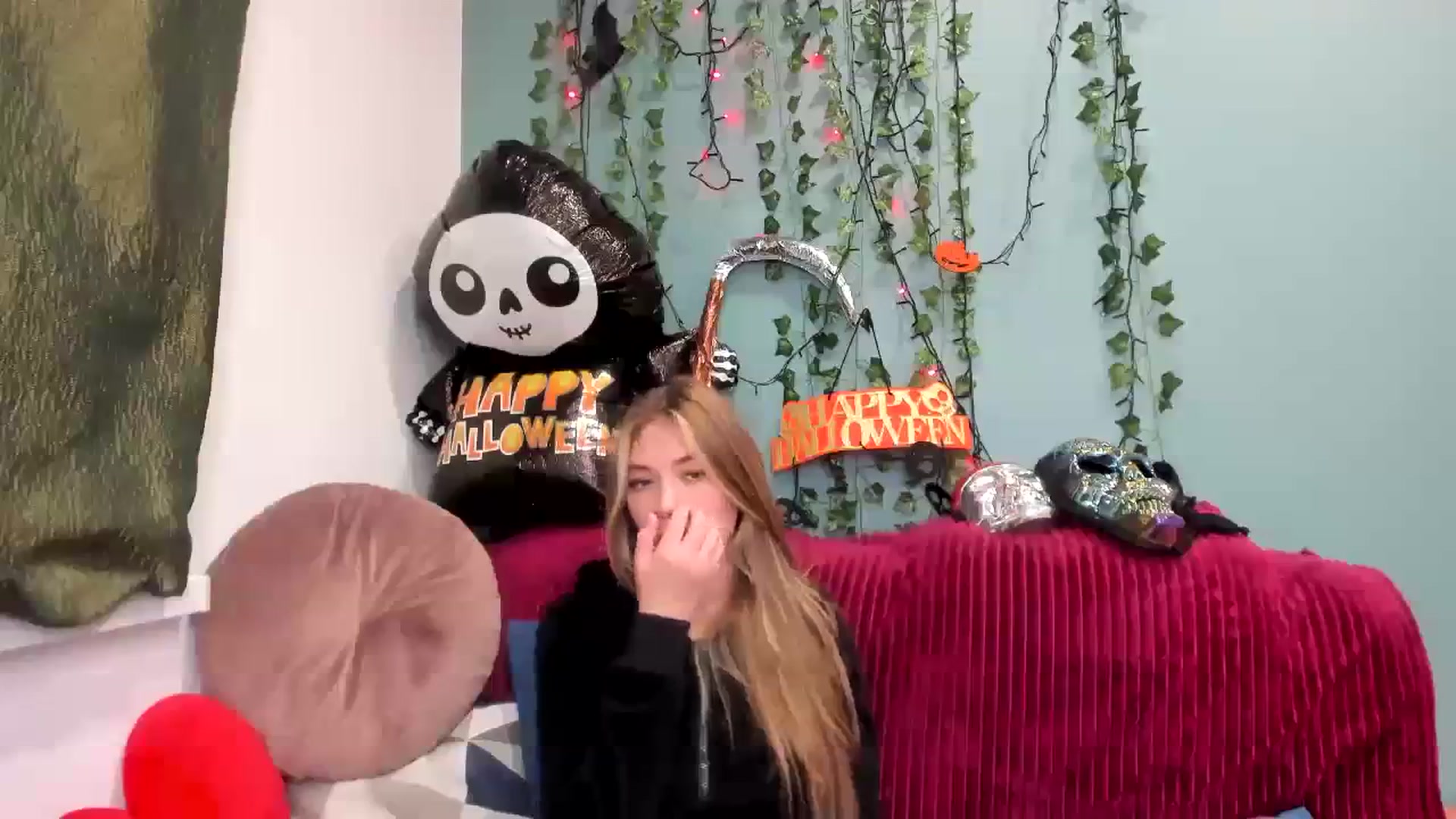Gallery image thumbnail from Klorisse's myfreecams stream on, 10/27/2023, 14:05 image 9 of 20