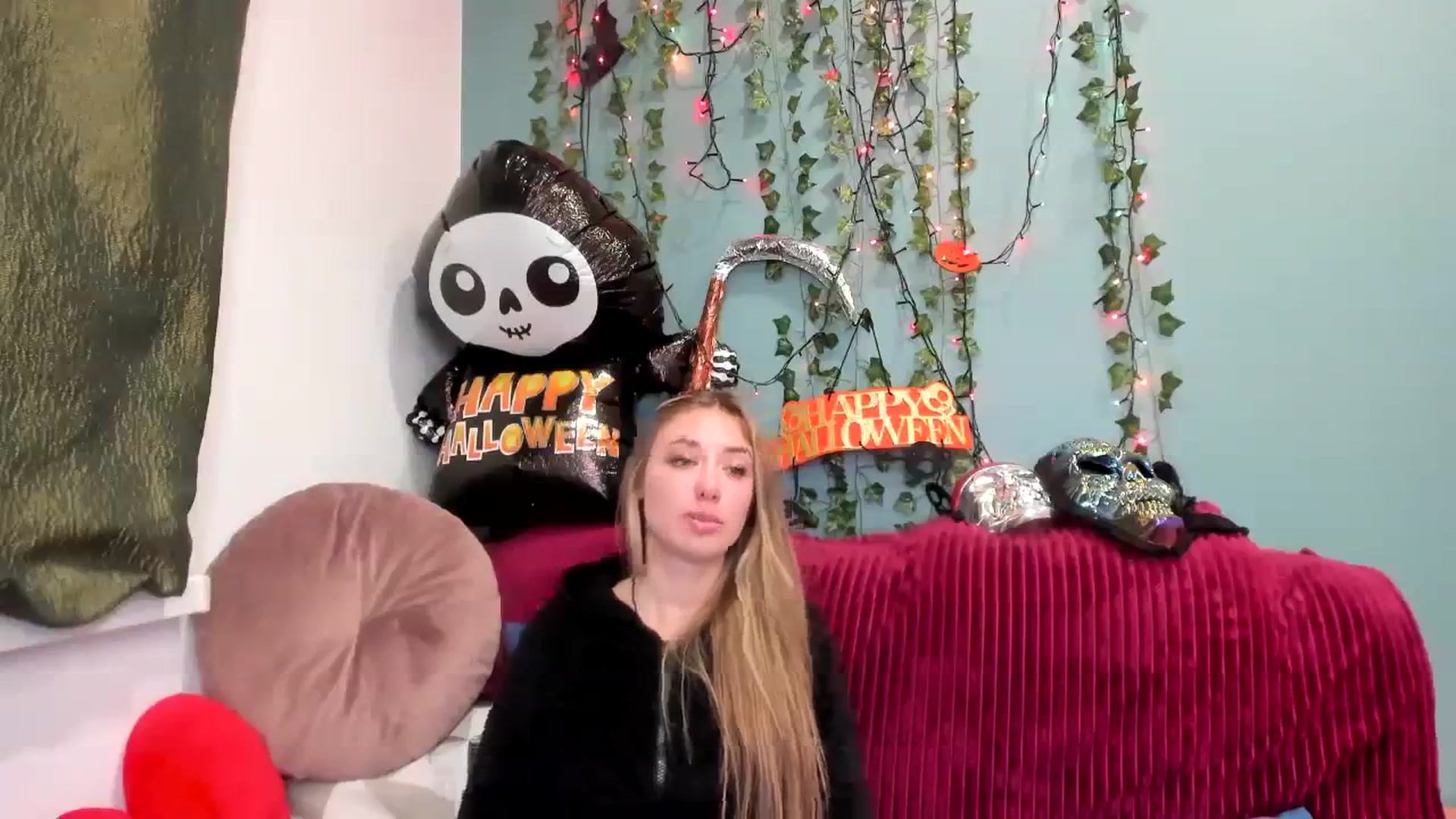 Gallery image thumbnail from Klorisse's myfreecams stream on, 10/27/2023, 14:05 image 16 of 20