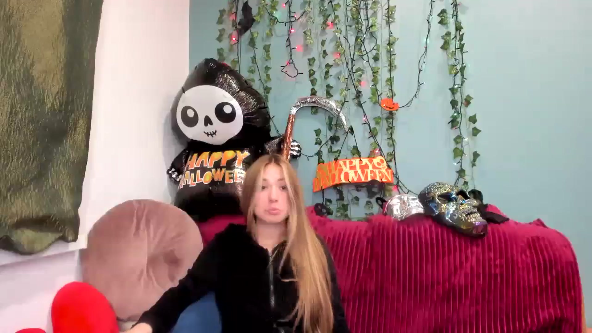 Gallery image thumbnail from Klorisse's myfreecams stream on, 10/27/2023, 15:46 image 4 of 20
