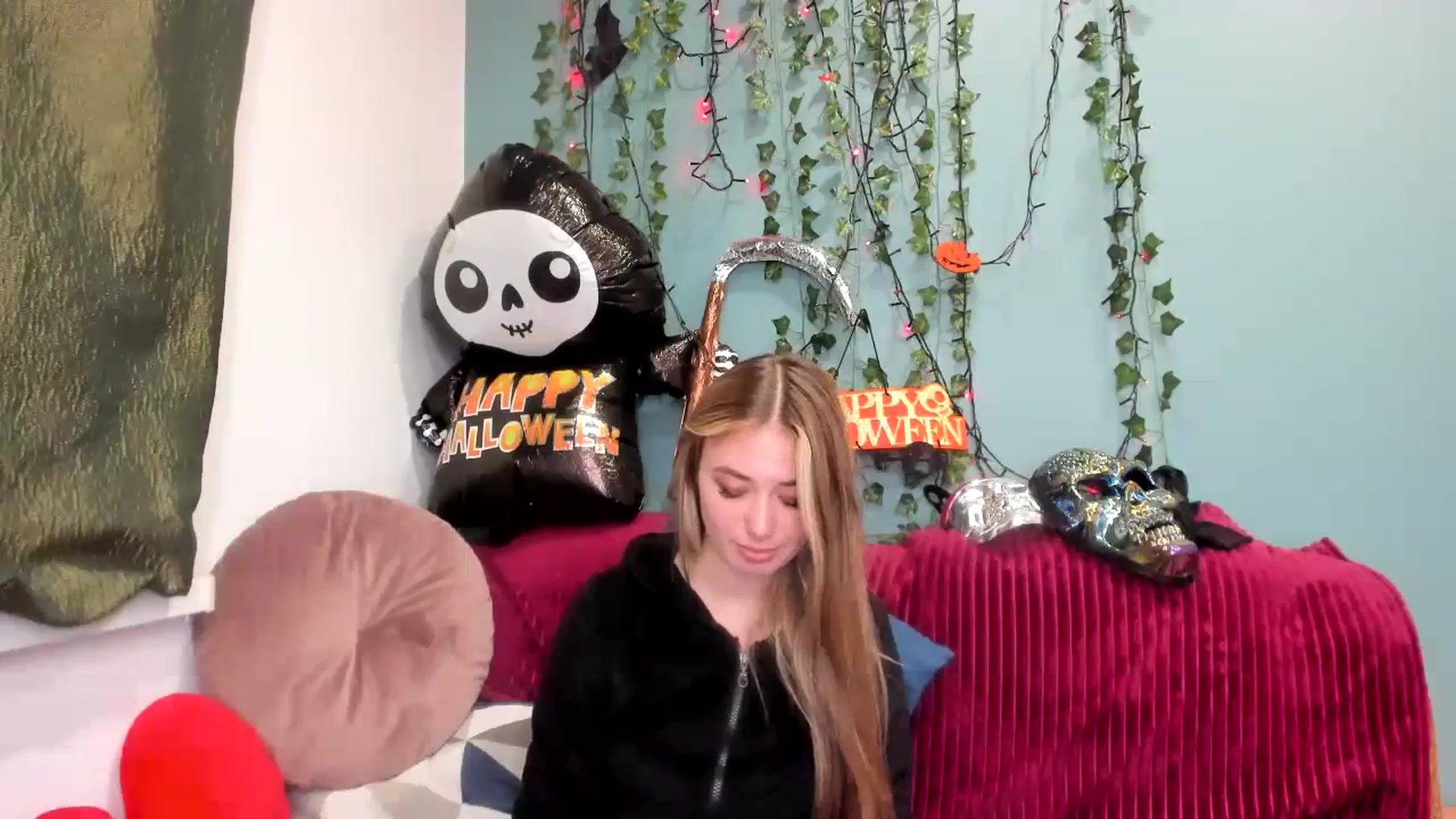 Gallery image thumbnail from Klorisse's myfreecams stream on, 10/27/2023, 15:46 image 8 of 20