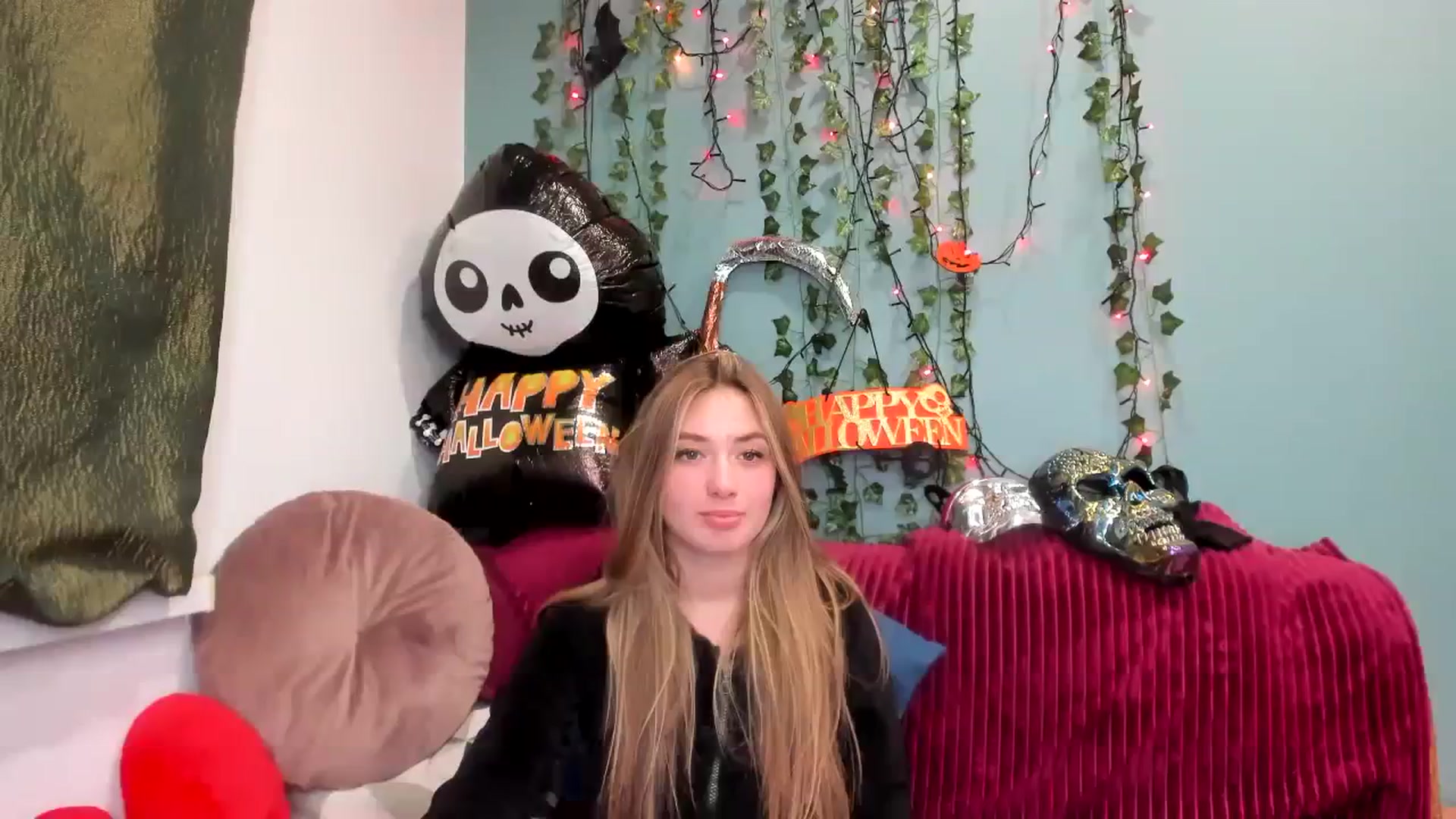Gallery image thumbnail from Klorisse's myfreecams stream on, 10/27/2023, 15:46 image 14 of 20