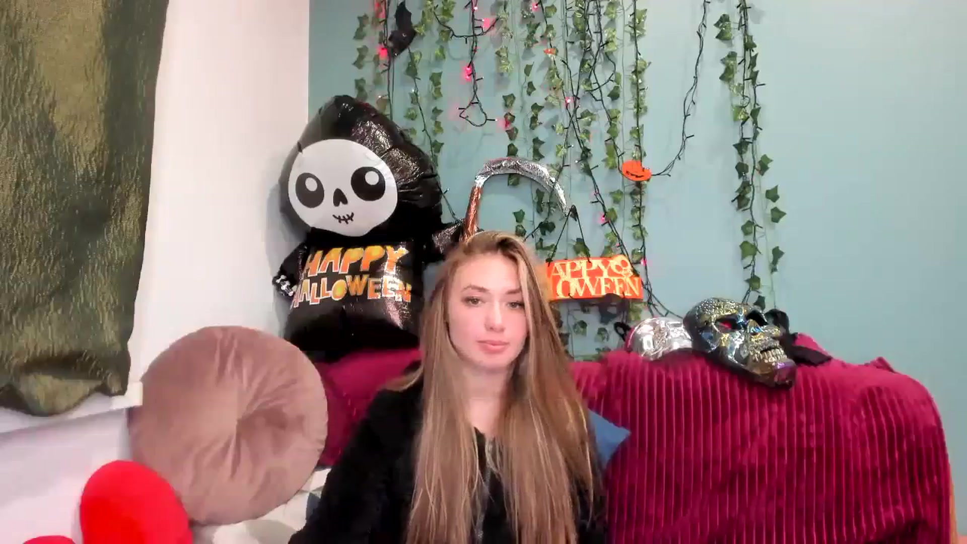 Gallery image thumbnail from Klorisse's myfreecams stream on, 10/27/2023, 15:46 image 13 of 20