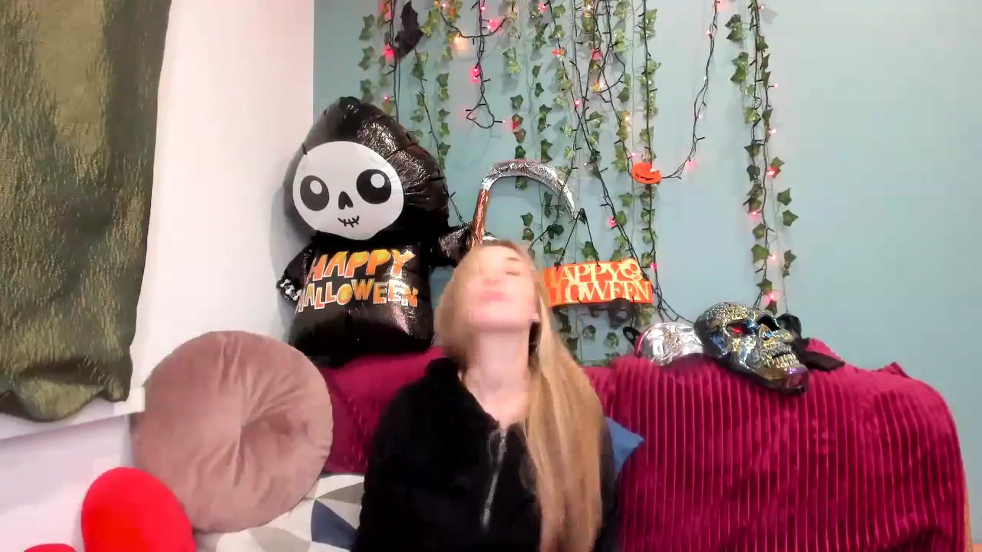Gallery image thumbnail from Klorisse's myfreecams stream on, 10/27/2023, 15:46 image 9 of 20