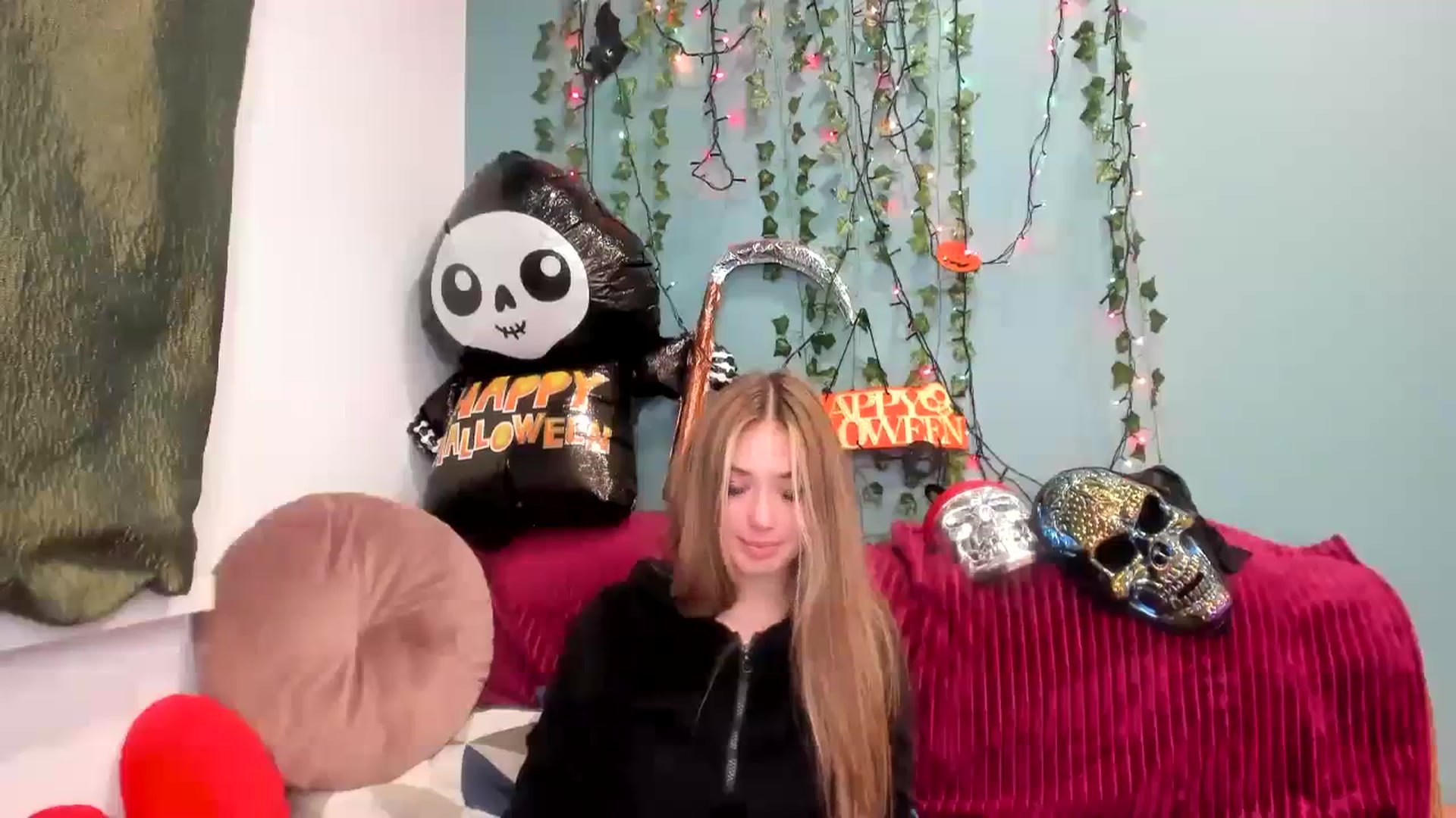 Gallery image thumbnail from Klorisse's myfreecams stream on, 10/27/2023, 15:46 image 20 of 20