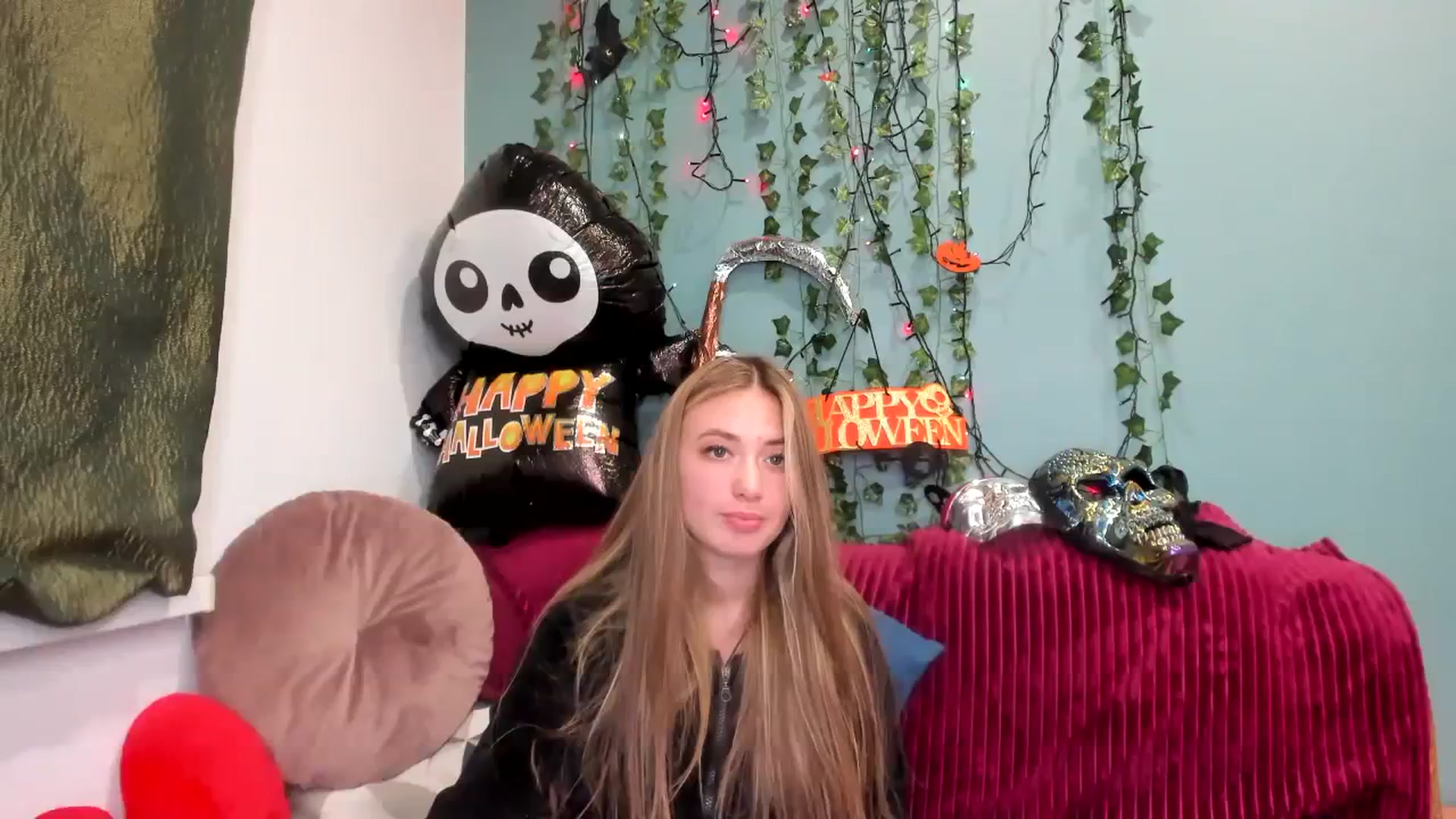 Gallery image thumbnail from Klorisse's myfreecams stream on, 10/27/2023, 15:46 image 12 of 20