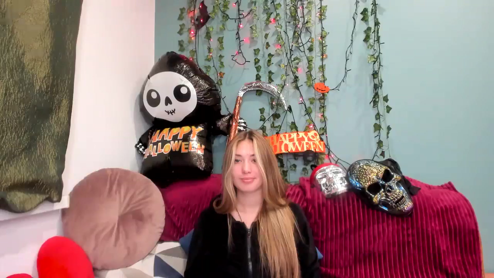 Gallery image thumbnail from Klorisse's myfreecams stream on, 10/27/2023, 16:56 image 8 of 20