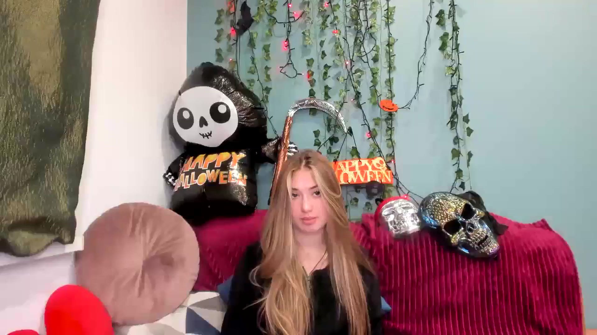 Gallery image thumbnail from Klorisse's myfreecams stream on, 10/27/2023, 16:56 image 5 of 20