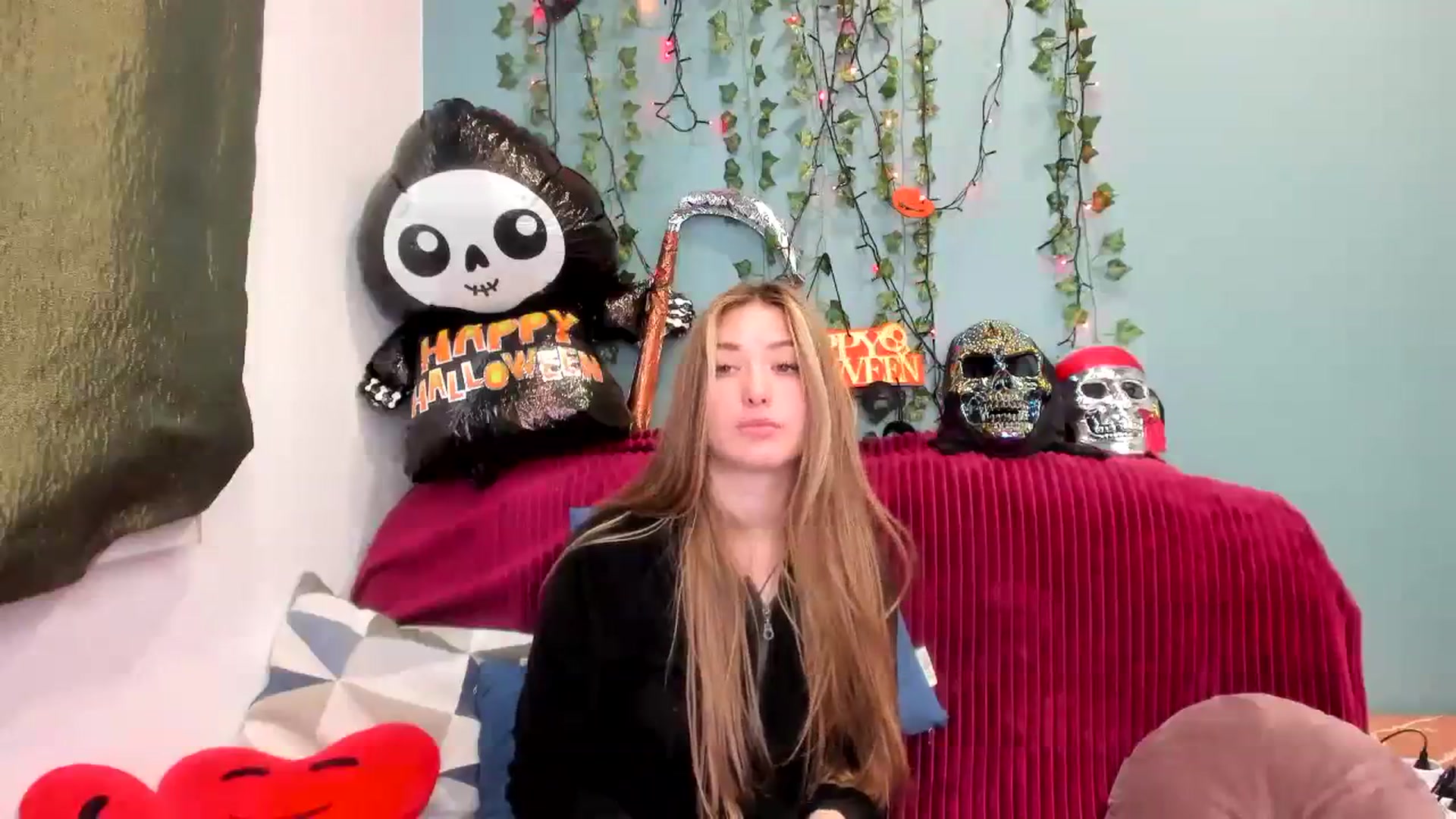 Gallery image thumbnail from Klorisse's myfreecams stream on, 10/28/2023, 09:18 image 4 of 20