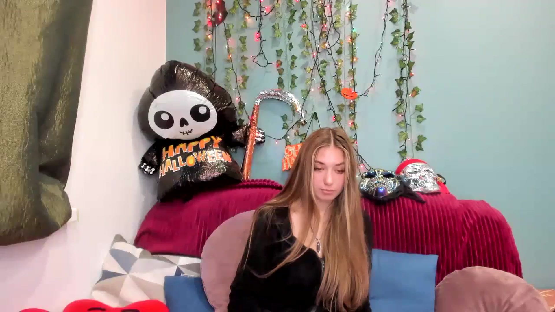Gallery image thumbnail from Klorisse's myfreecams stream on, 10/29/2023, 12:42 image 8 of 20