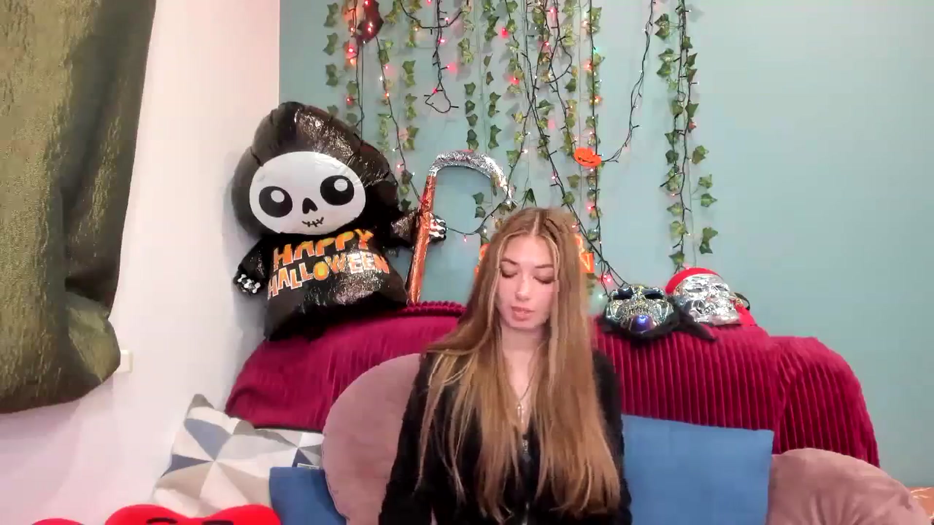 Gallery image thumbnail from Klorisse's myfreecams stream on, 10/29/2023, 12:42 image 19 of 20