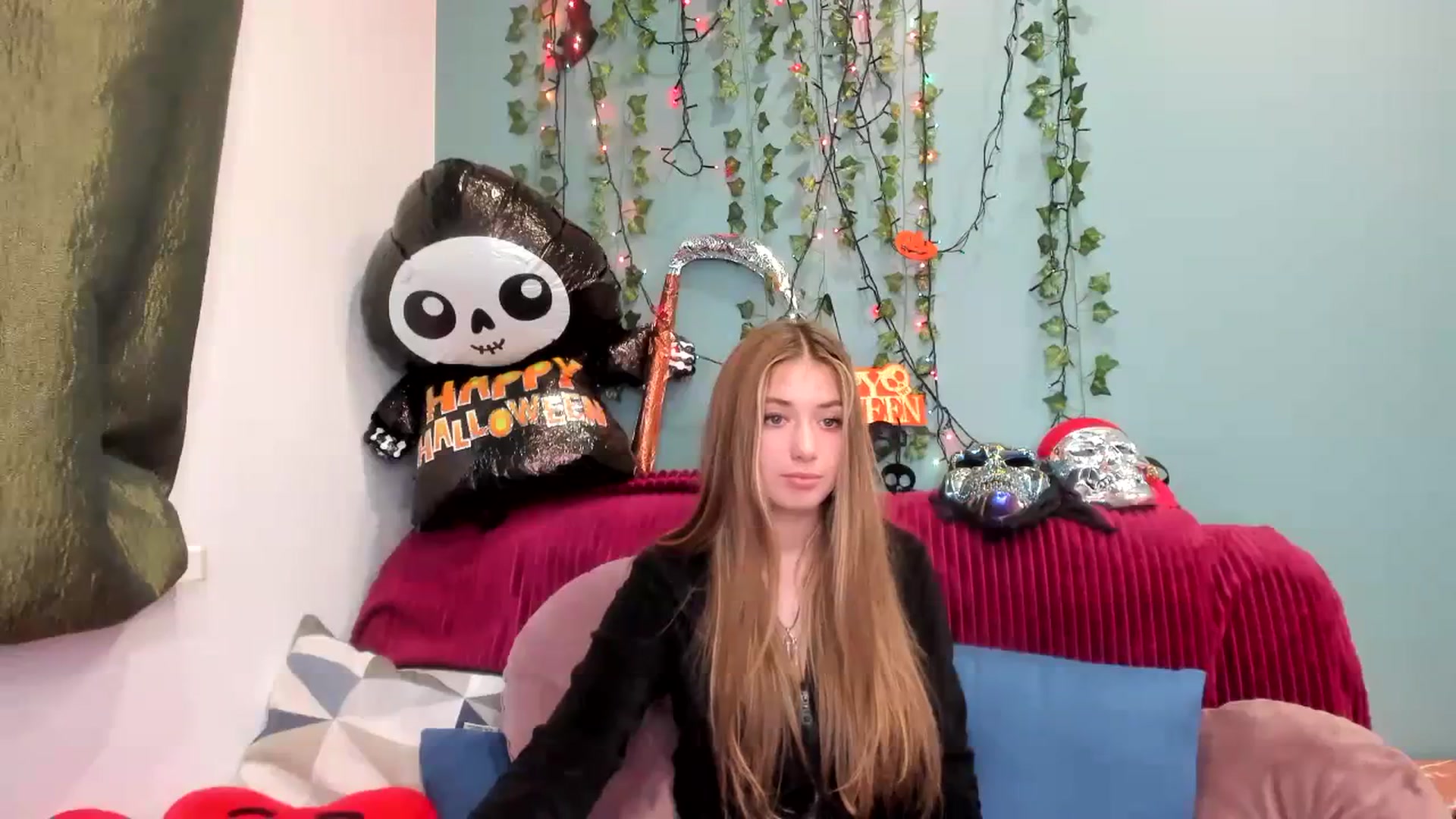 Gallery image thumbnail from Klorisse's myfreecams stream on, 10/29/2023, 12:42 image 20 of 20