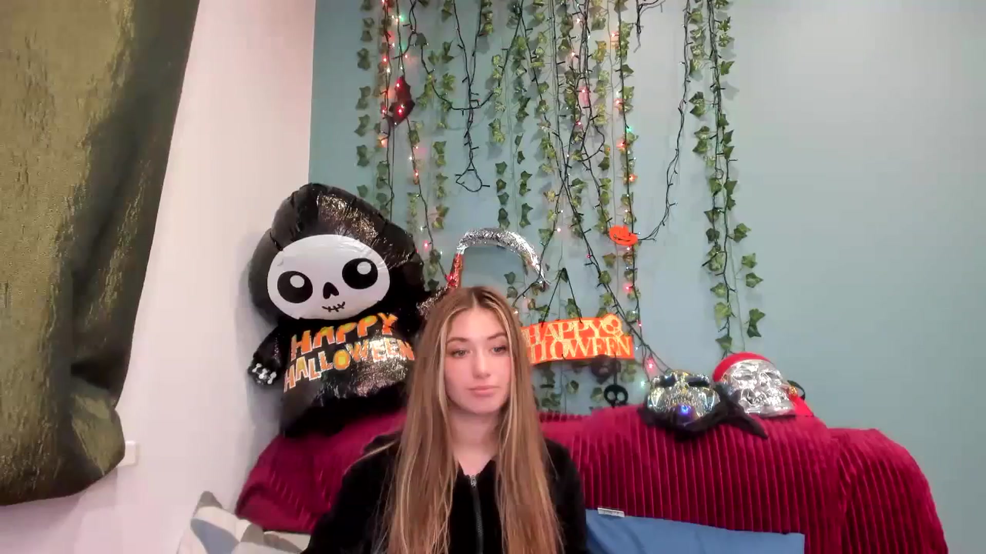 Gallery image thumbnail from Klorisse's myfreecams stream on, 10/29/2023, 13:22 image 4 of 20