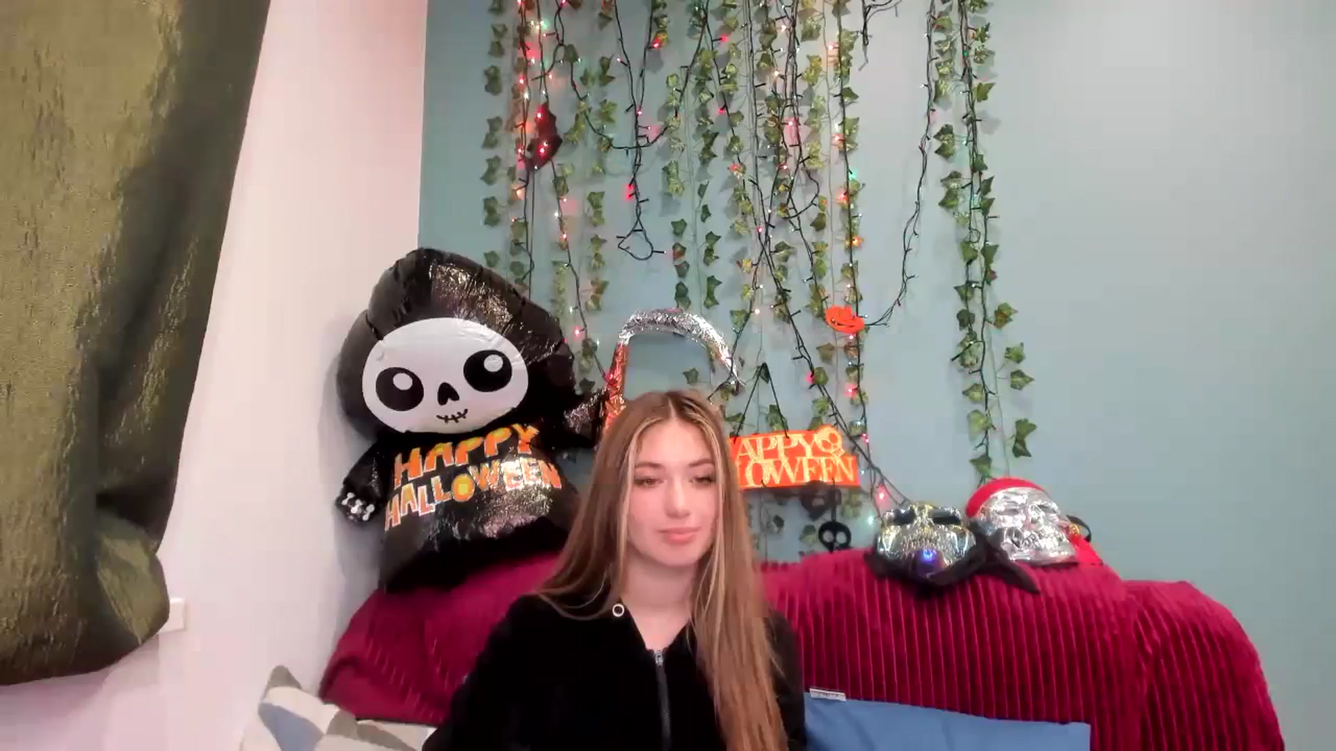 Gallery image thumbnail from Klorisse's myfreecams stream on, 10/29/2023, 13:22 image 2 of 20