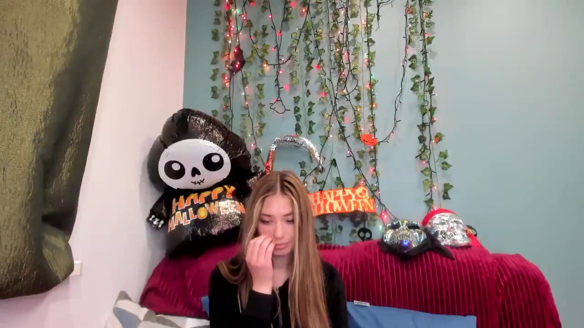 Gallery image thumbnail from Klorisse's myfreecams stream on, 10/29/2023, 13:22 image 19 of 20