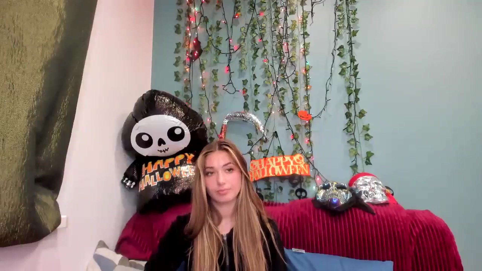 Gallery image thumbnail from Klorisse's myfreecams stream on, 10/29/2023, 13:22 image 20 of 20