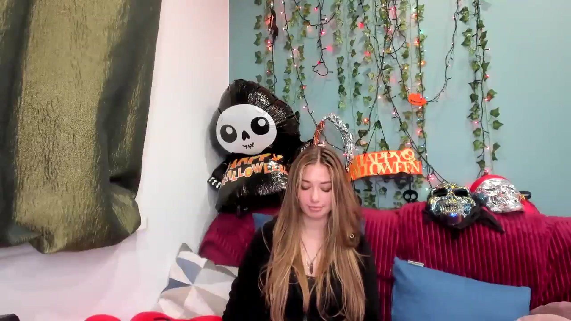 Gallery image thumbnail from Klorisse's myfreecams stream on, 10/29/2023, 15:07 image 14 of 20