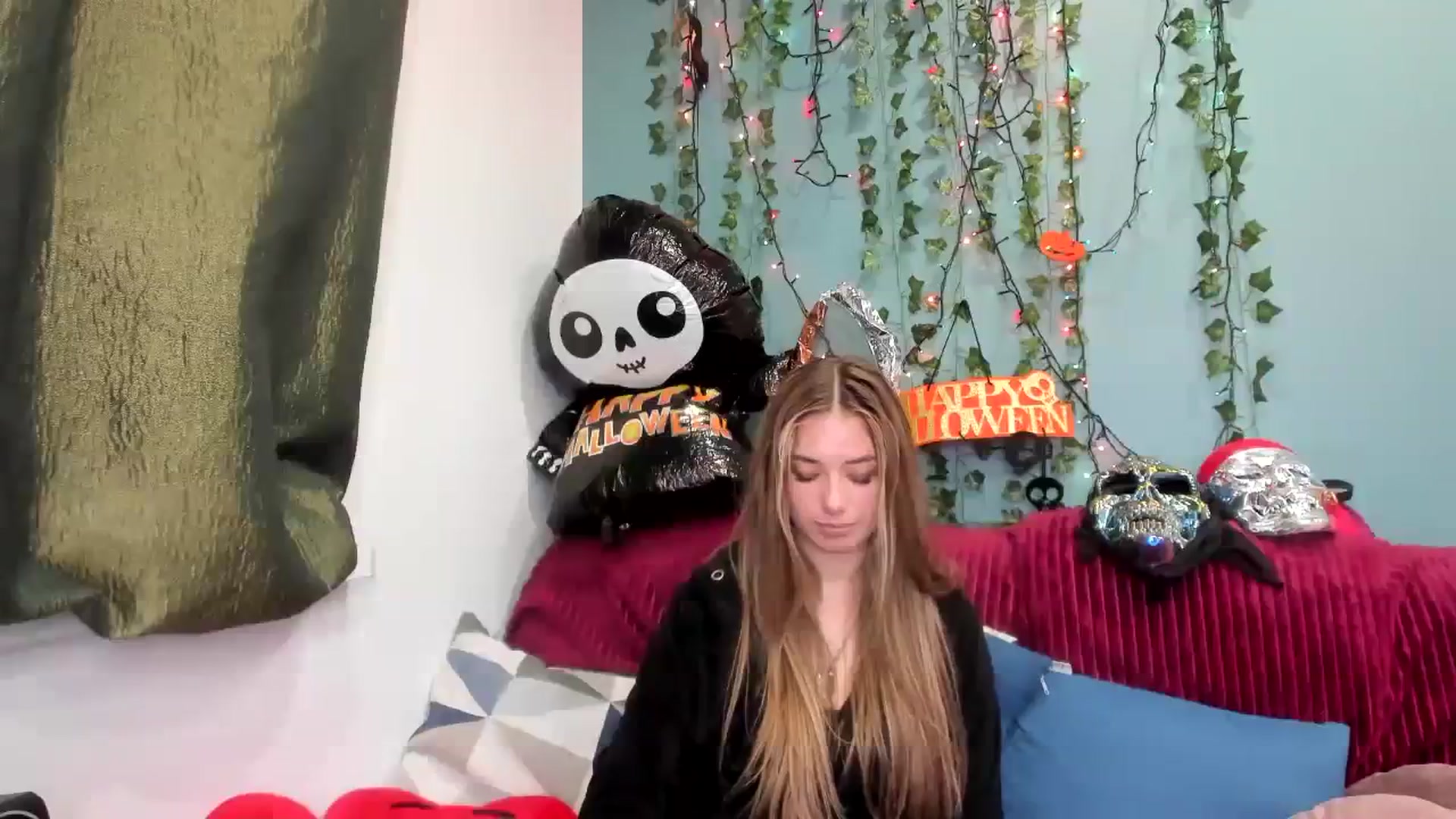 Gallery image thumbnail from Klorisse's myfreecams stream on, 10/29/2023, 15:07 image 20 of 20