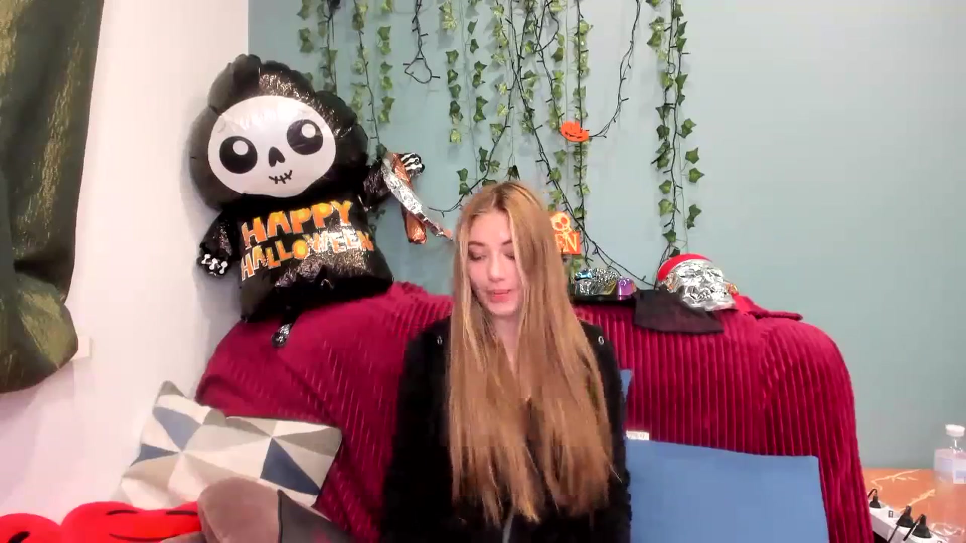 Gallery image thumbnail from Klorisse's myfreecams stream on, 10/31/2023, 15:44 image 2 of 20
