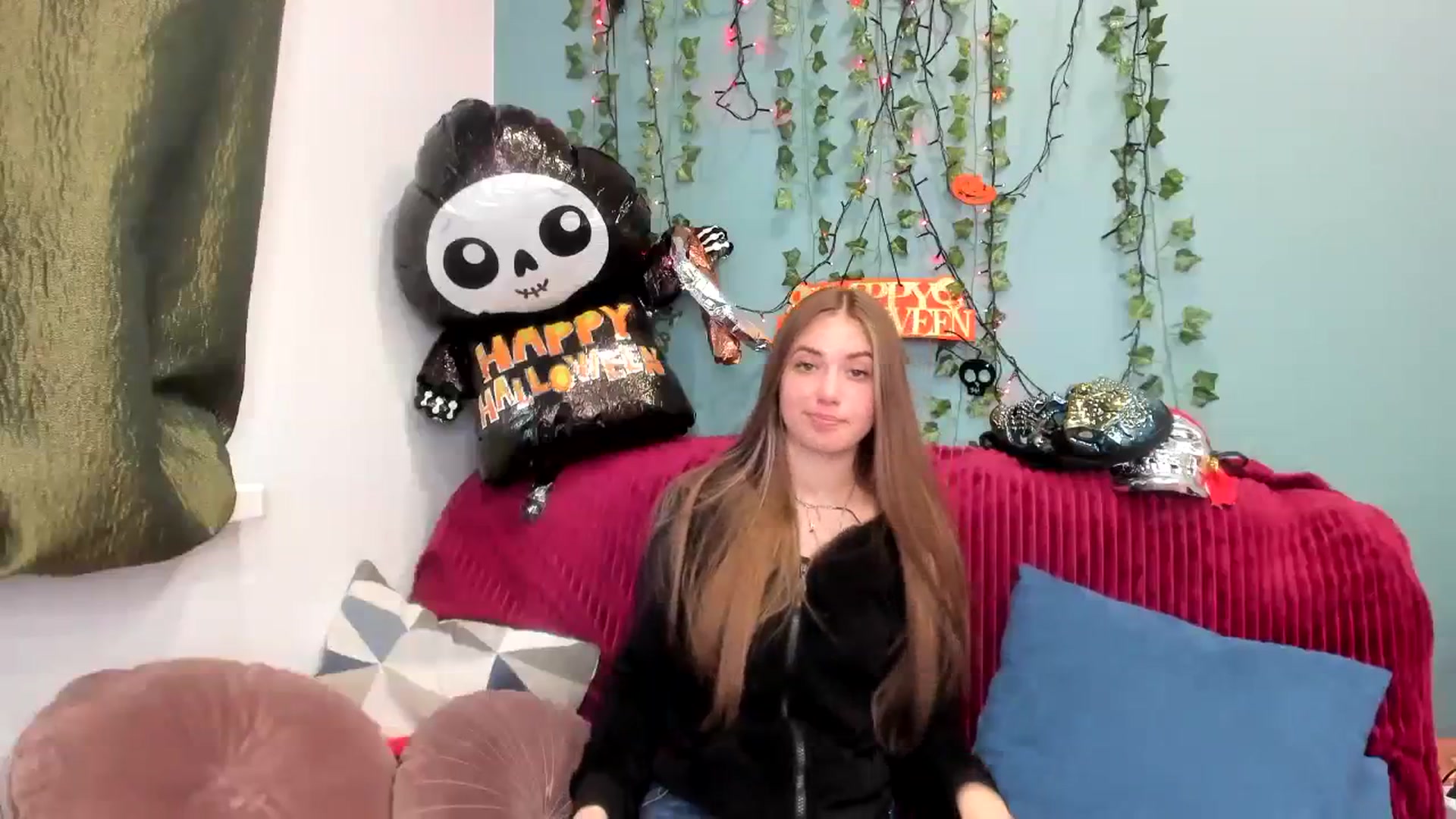 Gallery image thumbnail from Klorisse's myfreecams stream on, 11/01/2023, 12:50 image 8 of 20