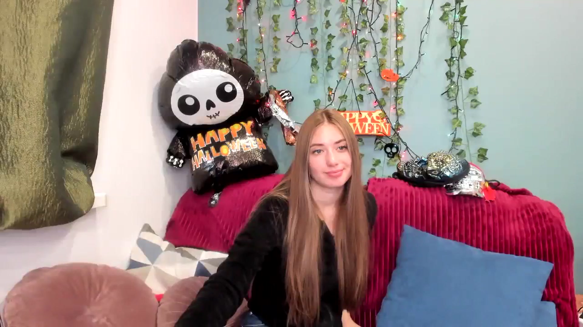 Gallery image thumbnail from Klorisse's myfreecams stream on, 11/01/2023, 12:50 image 2 of 20