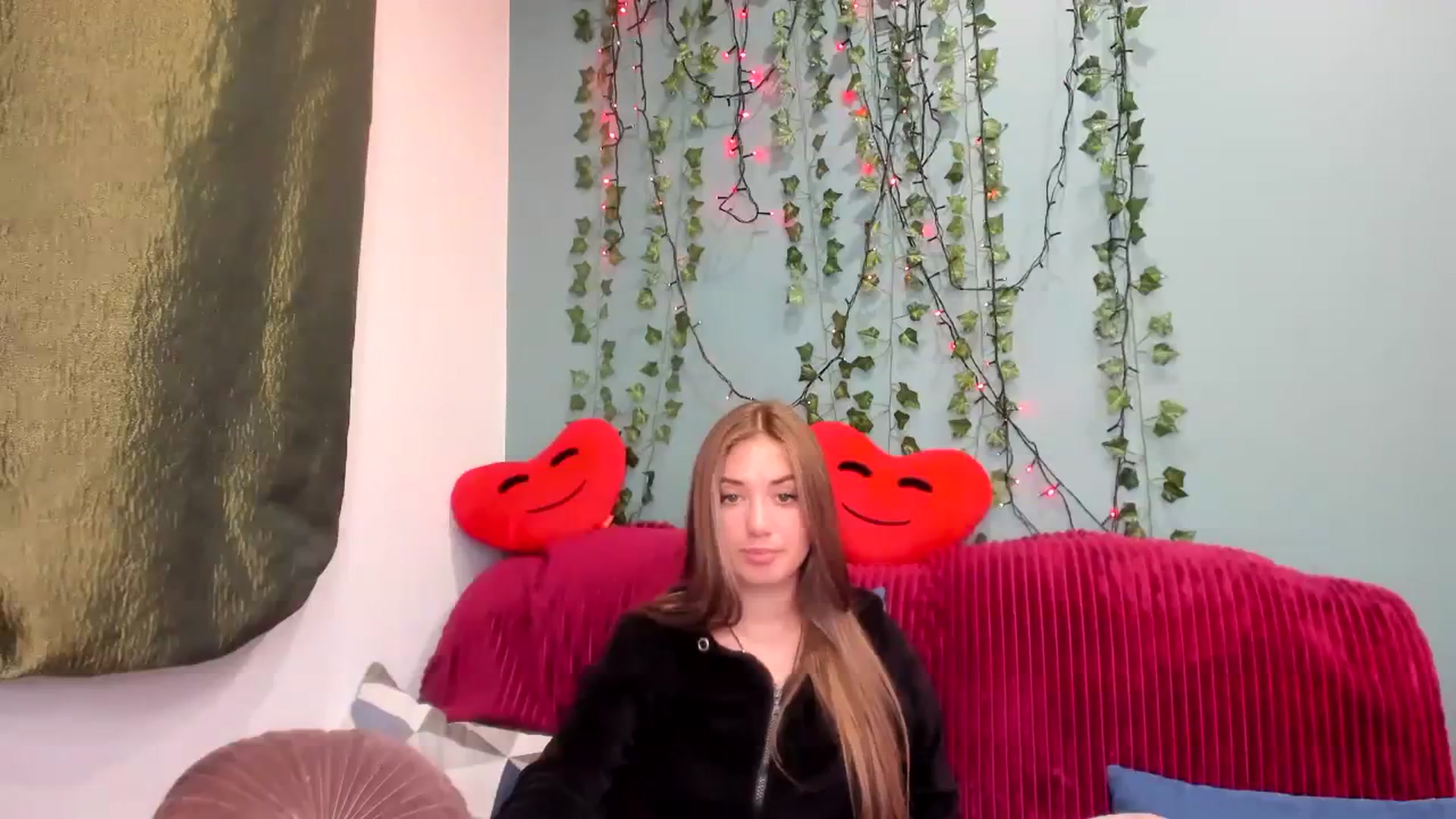 Gallery image thumbnail from Klorisse's myfreecams stream on, 11/01/2023, 14:09 image 16 of 20