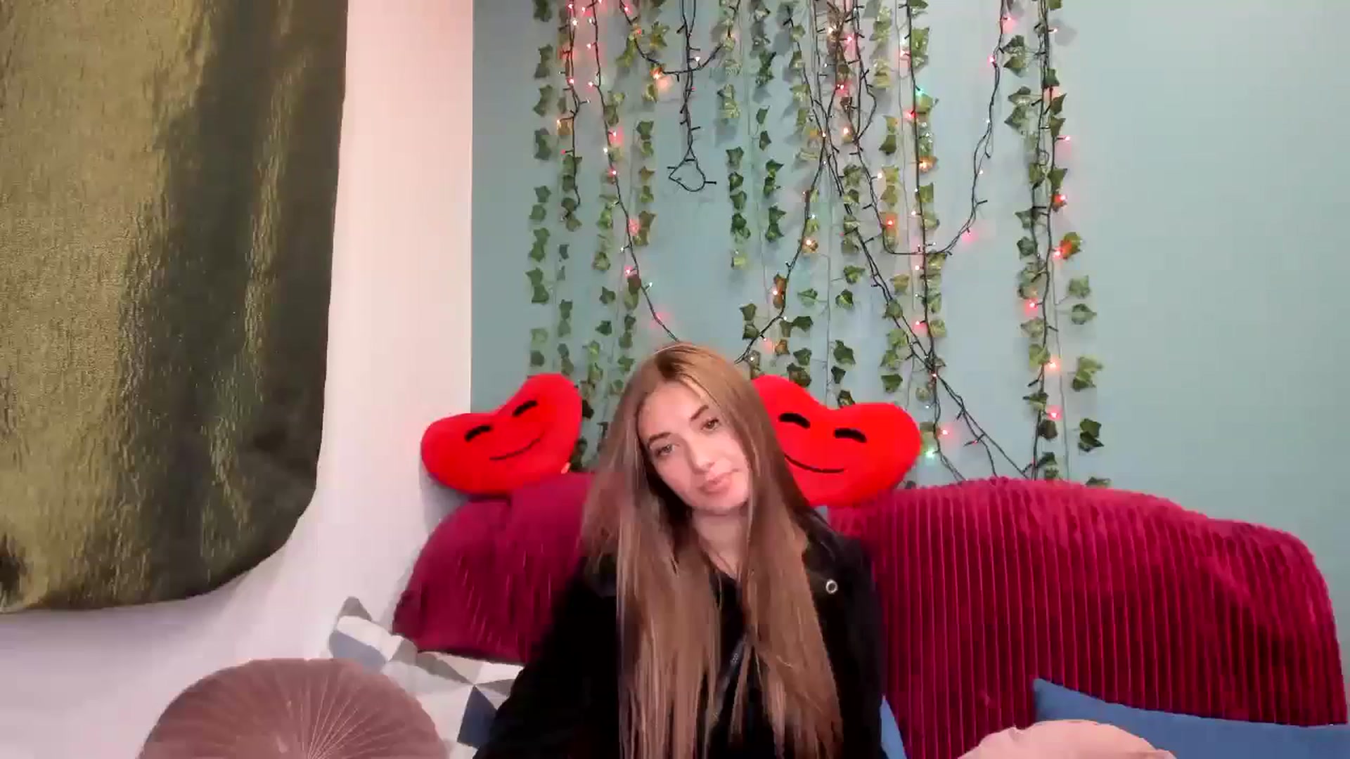 Gallery image thumbnail from Klorisse's myfreecams stream on, 11/01/2023, 14:09 image 11 of 20