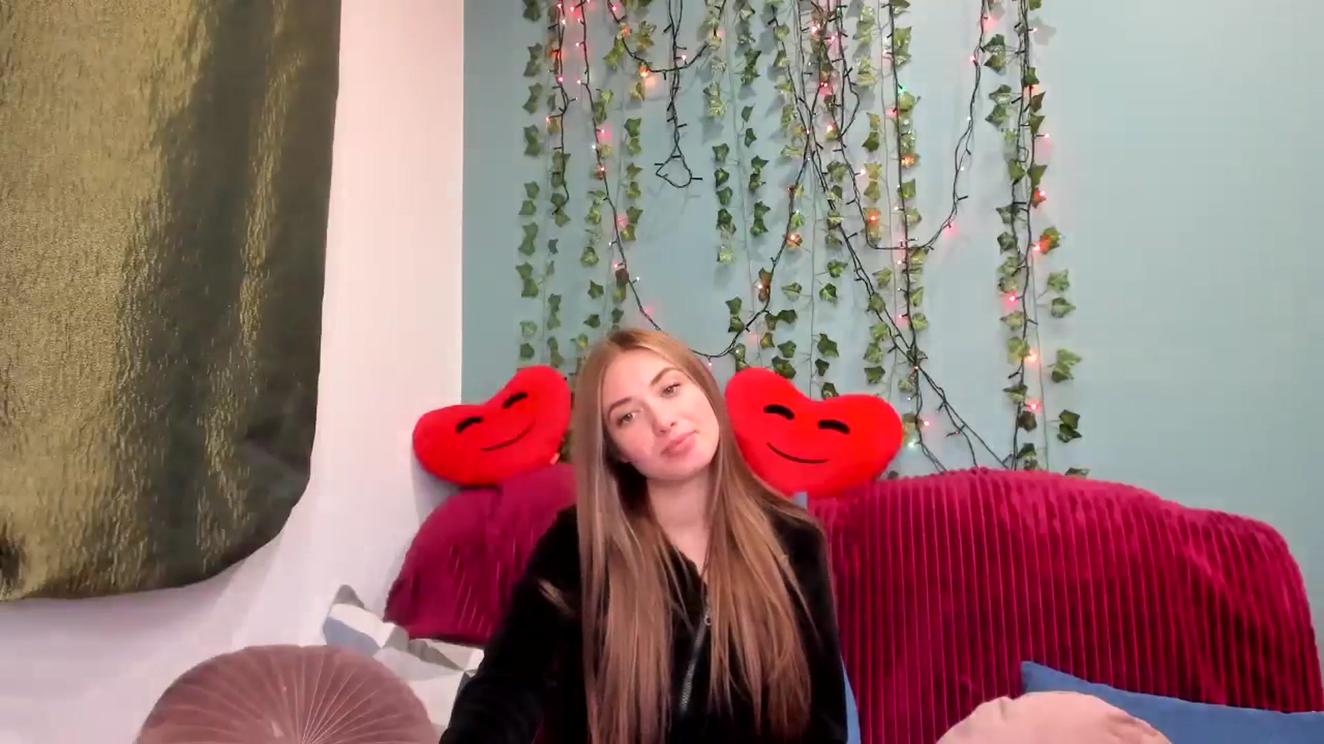 Gallery image thumbnail from Klorisse's myfreecams stream on, 11/01/2023, 14:09 image 6 of 20