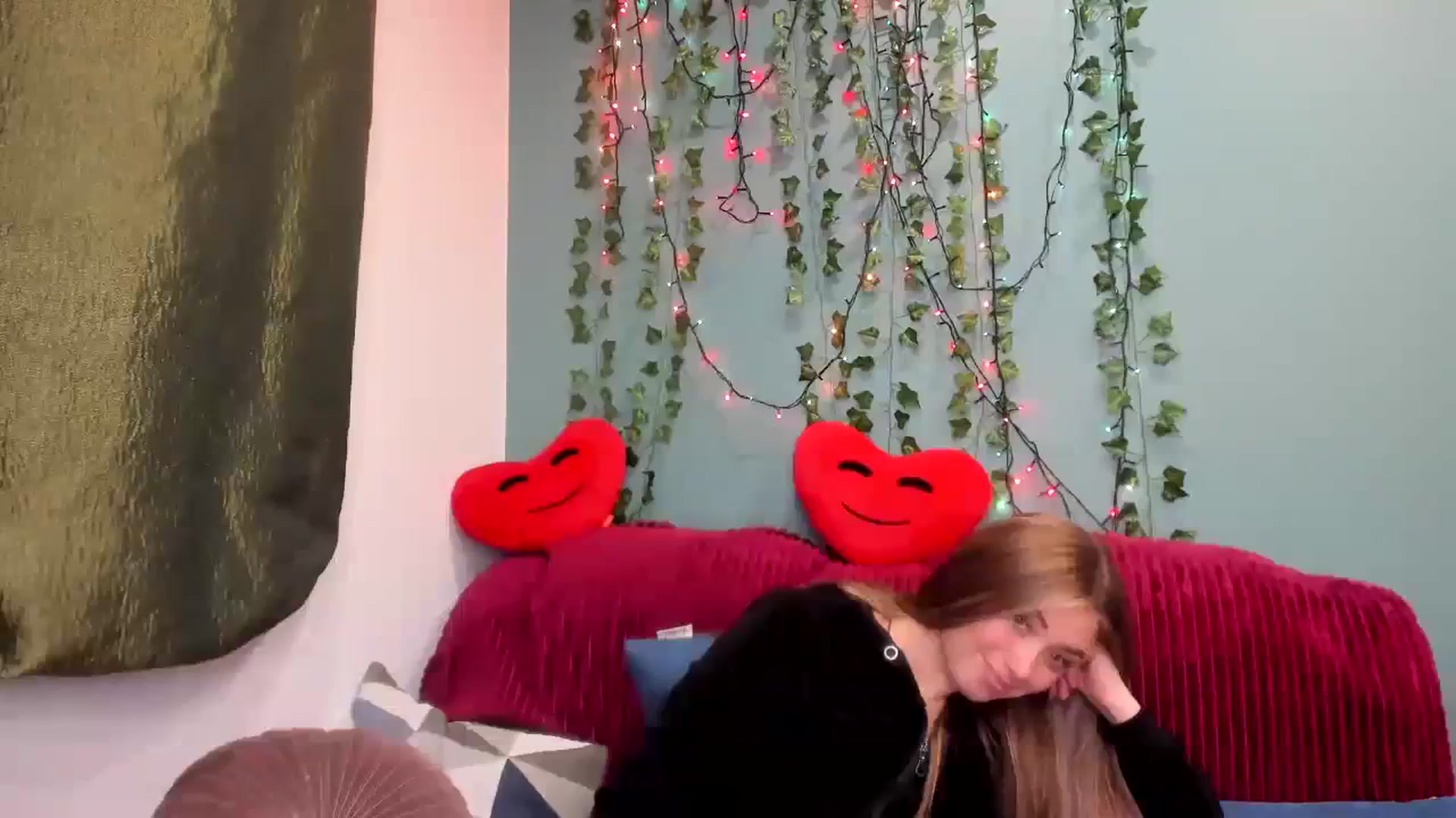 Gallery image thumbnail from Klorisse's myfreecams stream on, 11/01/2023, 14:09 image 14 of 20