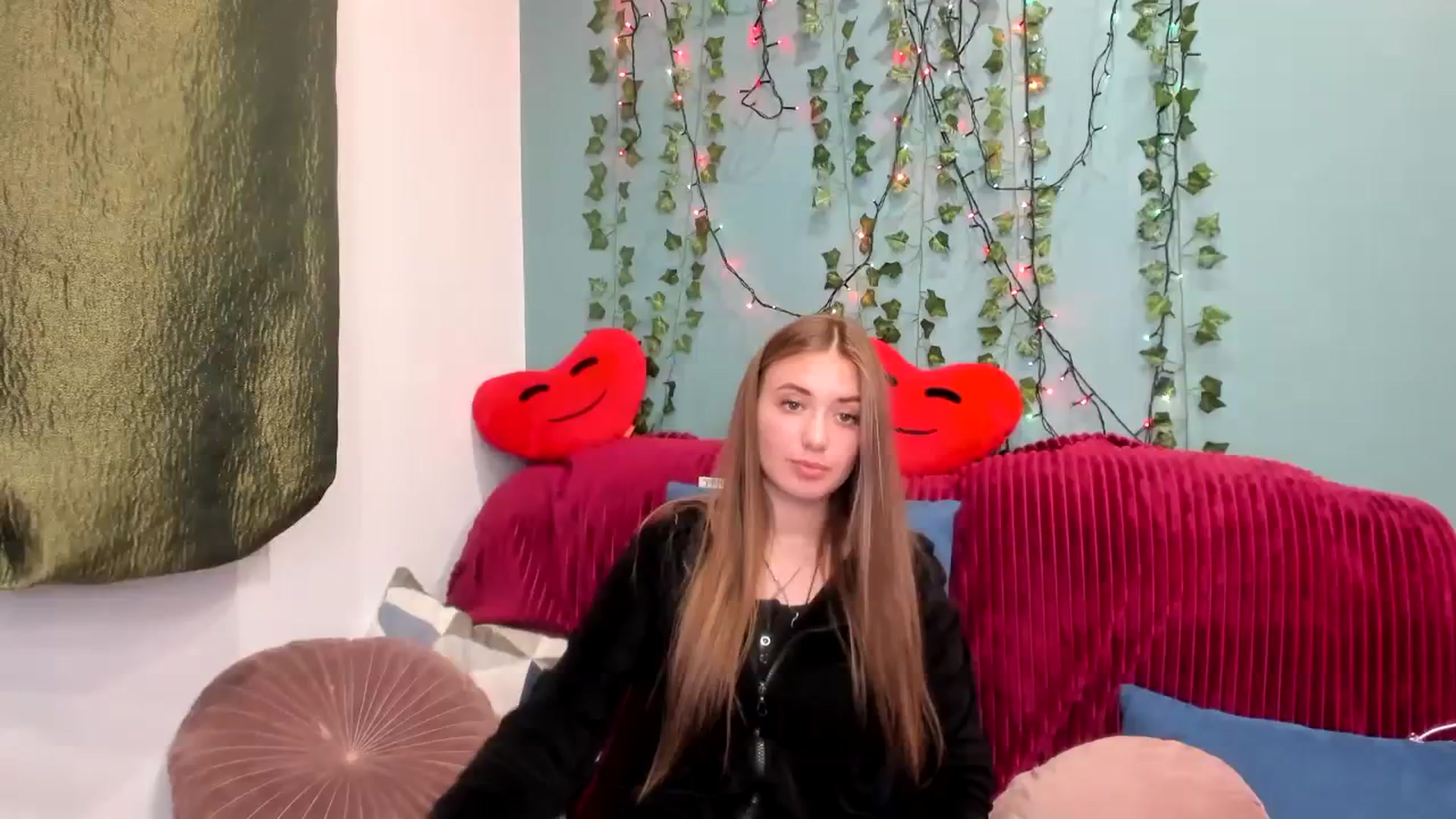 Gallery image thumbnail from Klorisse's myfreecams stream on, 11/01/2023, 15:32 image 19 of 20