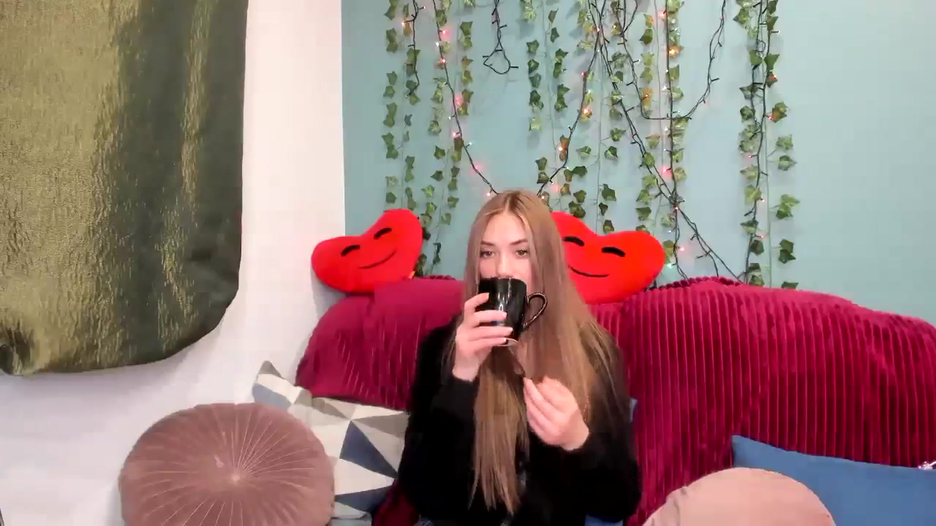 Gallery image thumbnail from Klorisse's myfreecams stream on, 11/01/2023, 15:32 image 7 of 20