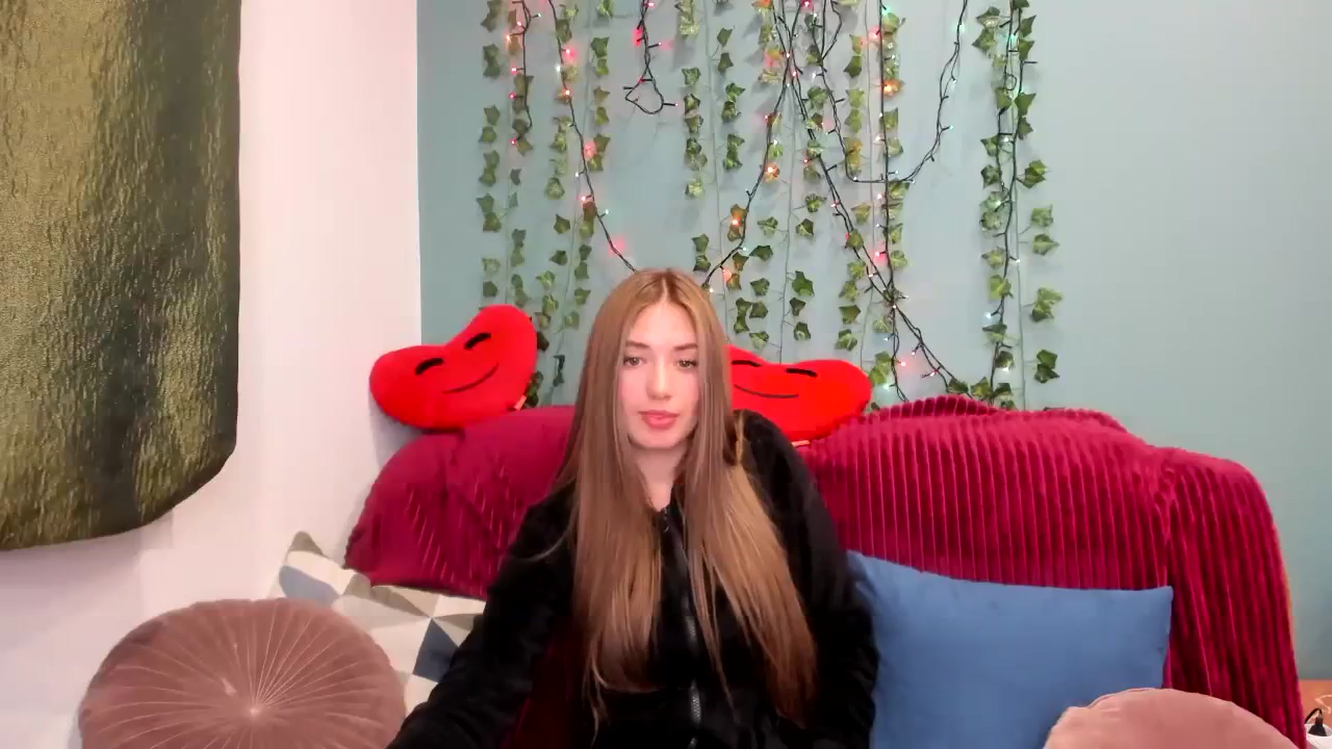 Gallery image thumbnail from Klorisse's myfreecams stream on, 11/01/2023, 17:22 image 2 of 20
