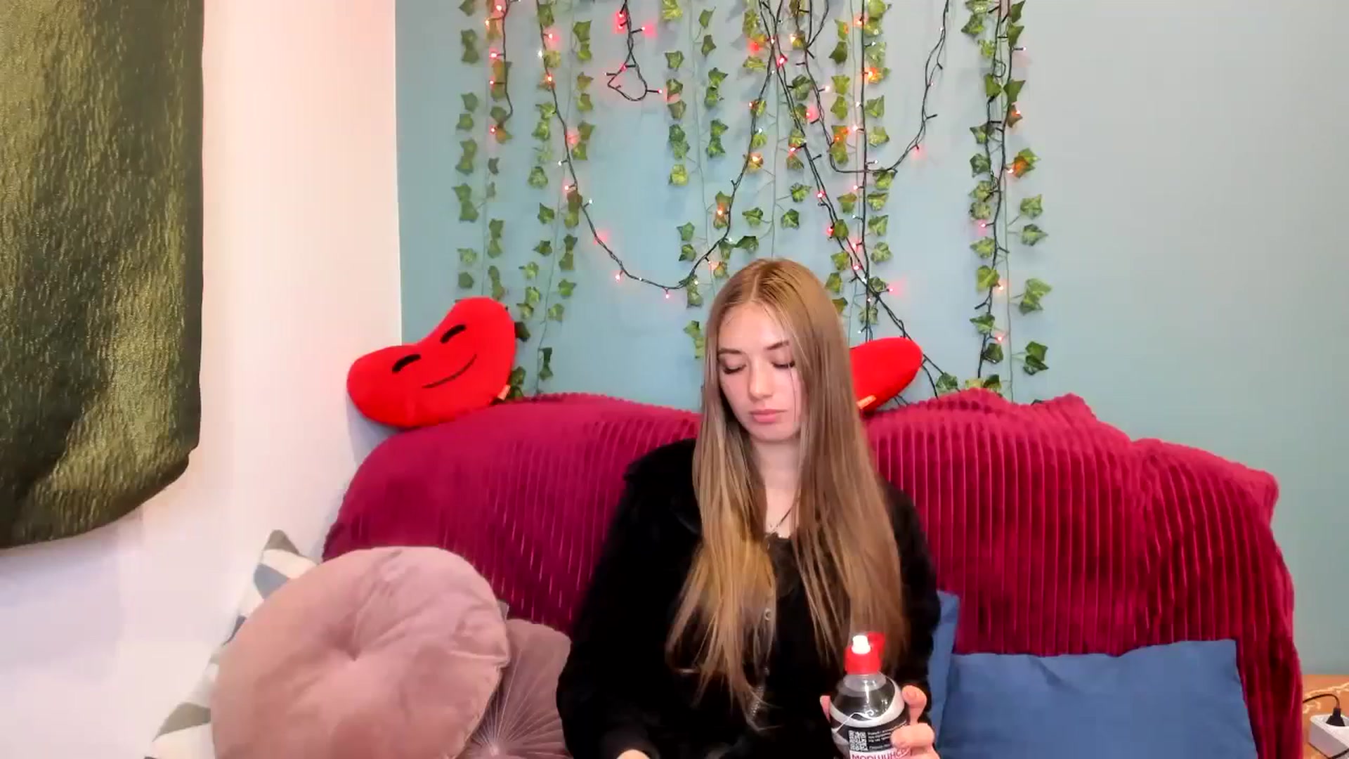 Gallery image thumbnail from Klorisse's myfreecams stream on, 11/02/2023, 15:12 image 8 of 20