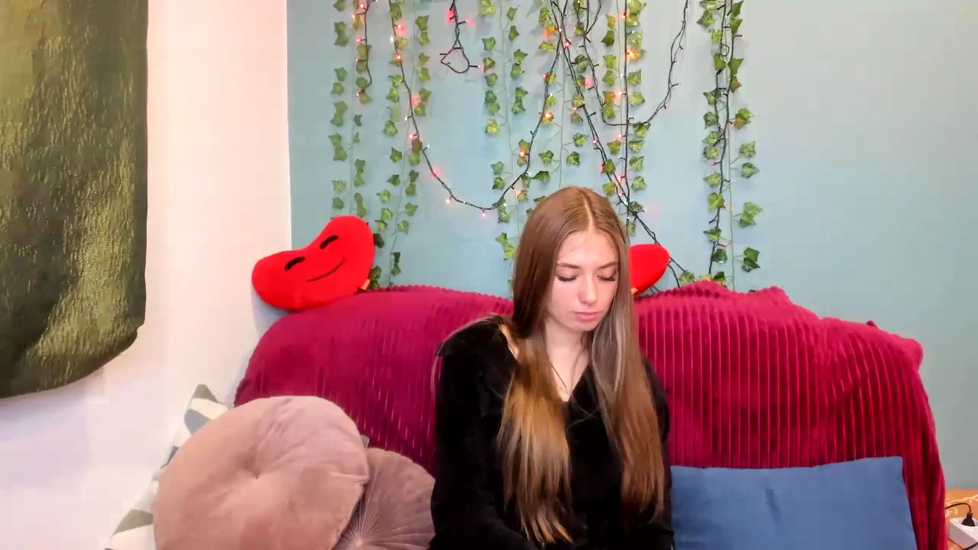 Gallery image thumbnail from Klorisse's myfreecams stream on, 11/02/2023, 15:12 image 4 of 20