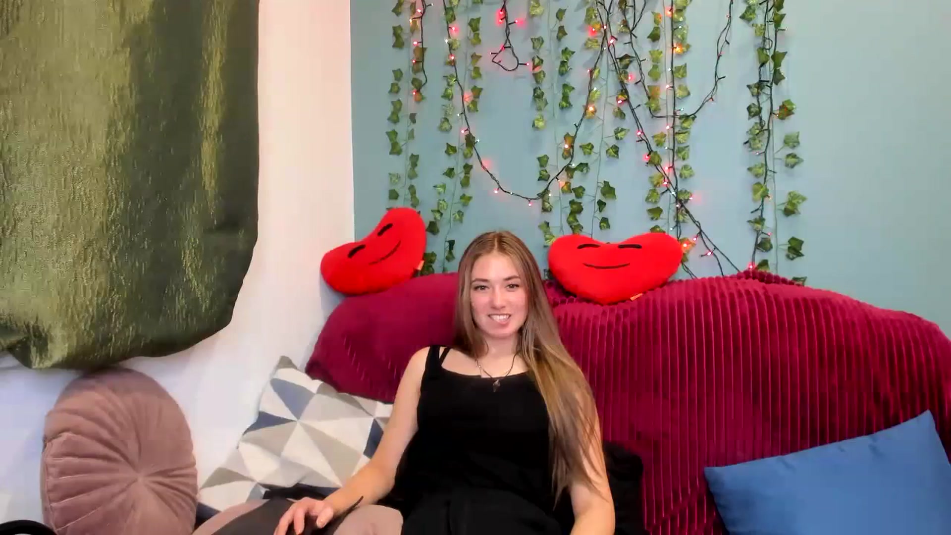 Gallery image thumbnail from Klorisse's myfreecams stream on, 11/02/2023, 18:58 image 18 of 20