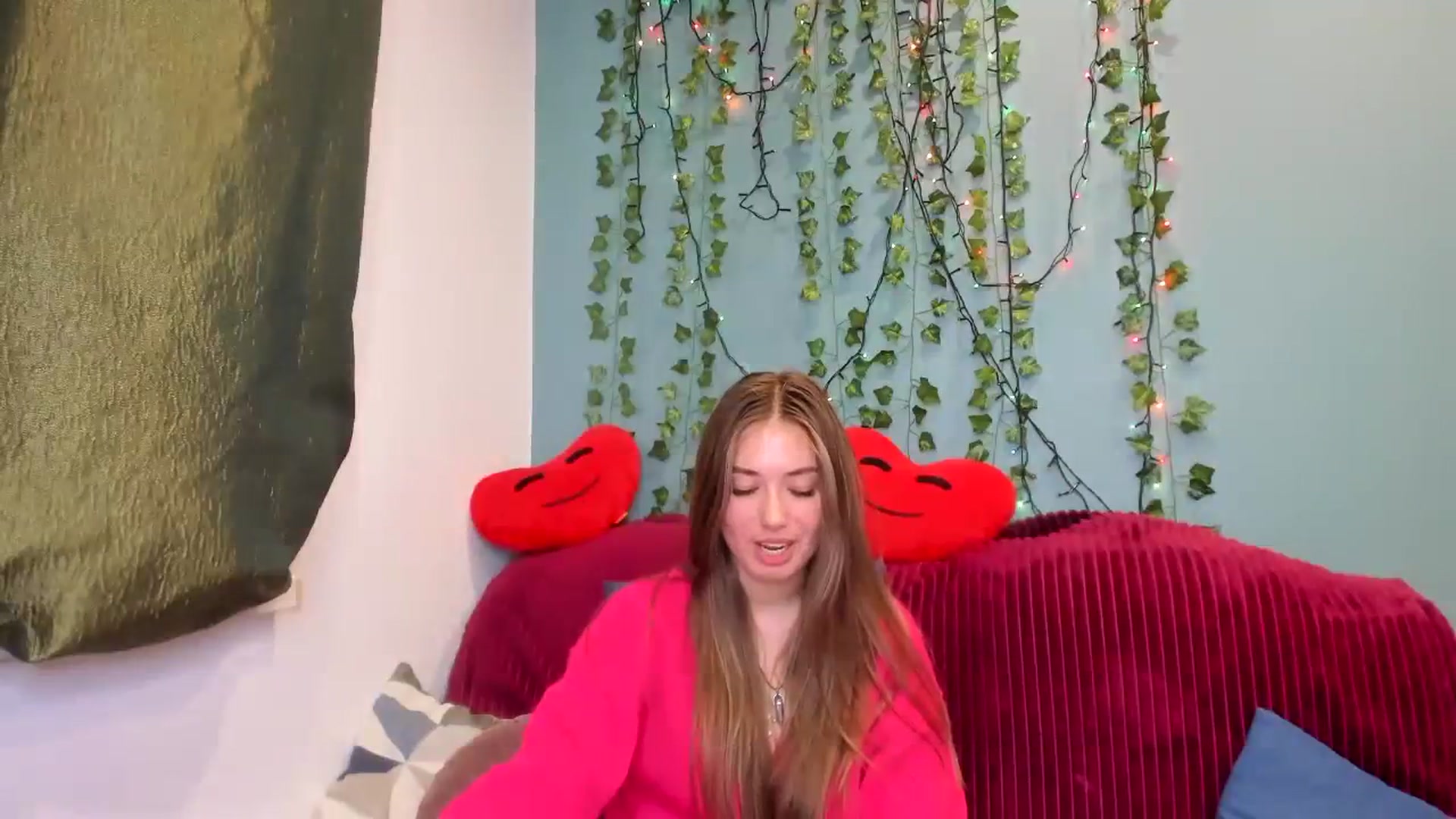 Gallery image thumbnail from Klorisse's myfreecams stream on, 11/04/2023, 10:10 image 7 of 20