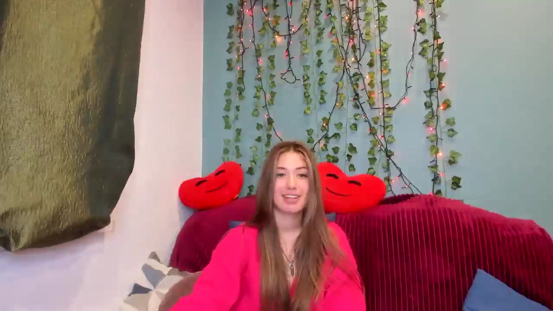Gallery image thumbnail from Klorisse's myfreecams stream on, 11/04/2023, 10:10 image 8 of 20