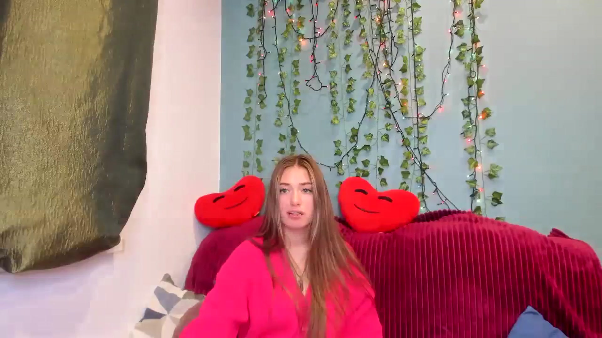 Gallery image thumbnail from Klorisse's myfreecams stream on, 11/04/2023, 10:10 image 16 of 20