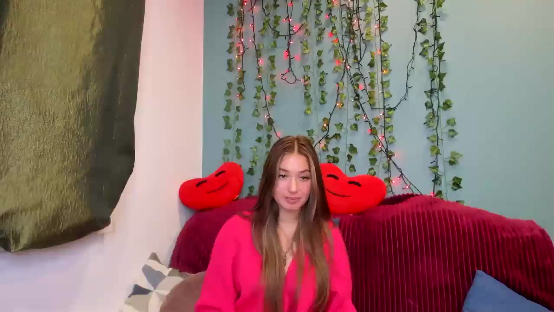 Gallery image thumbnail from Klorisse's myfreecams stream on, 11/04/2023, 10:10 image 14 of 20