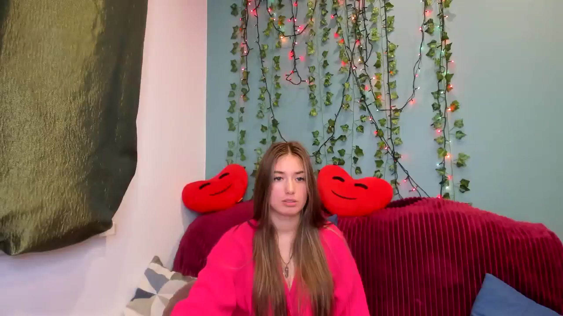 Gallery image thumbnail from Klorisse's myfreecams stream on, 11/04/2023, 10:10 image 1 of 20